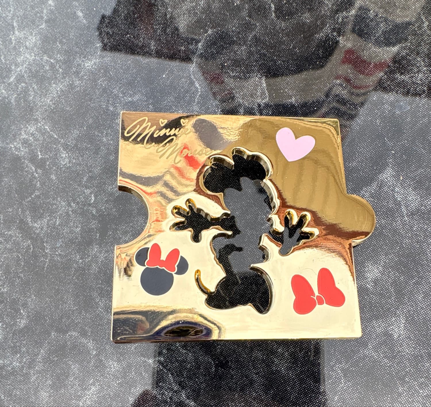 Minnie Mouse Gold Cutout Puzzle Piece front