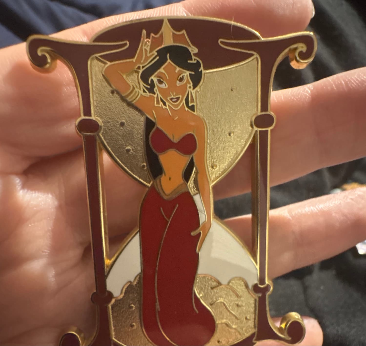 Slave jasmine in hourglass fantasy pin front