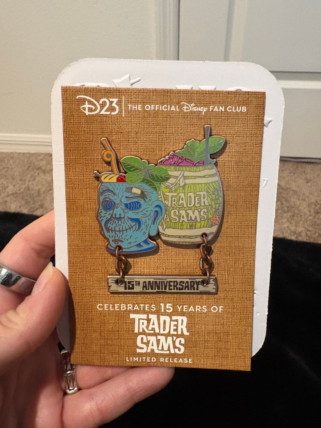 Disney Pin D23 Trader Sam's 15th Anniversary Limited Release Dangle Tiki Mug Pin front