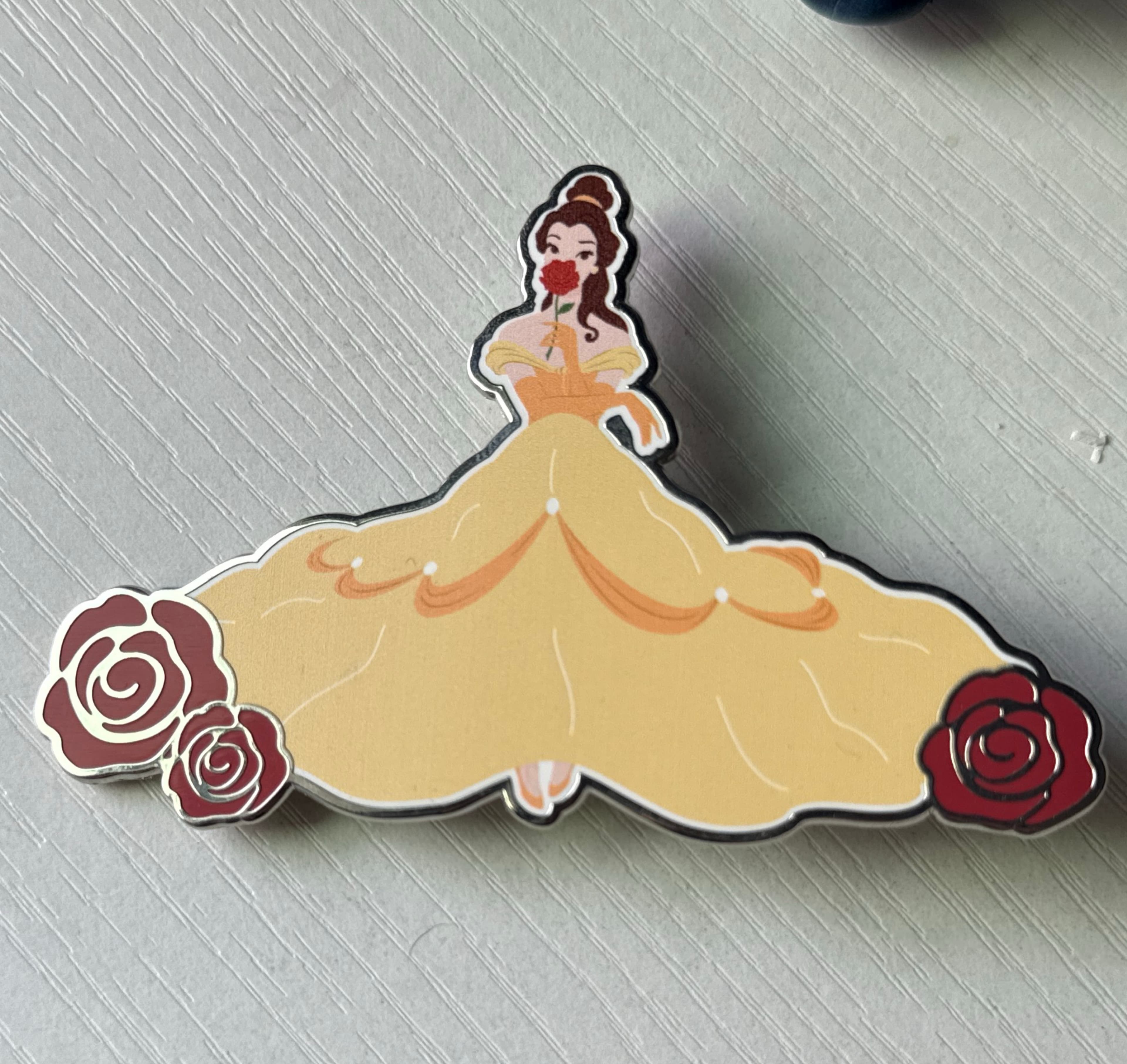 Belle Rose stylized mini jumbo front