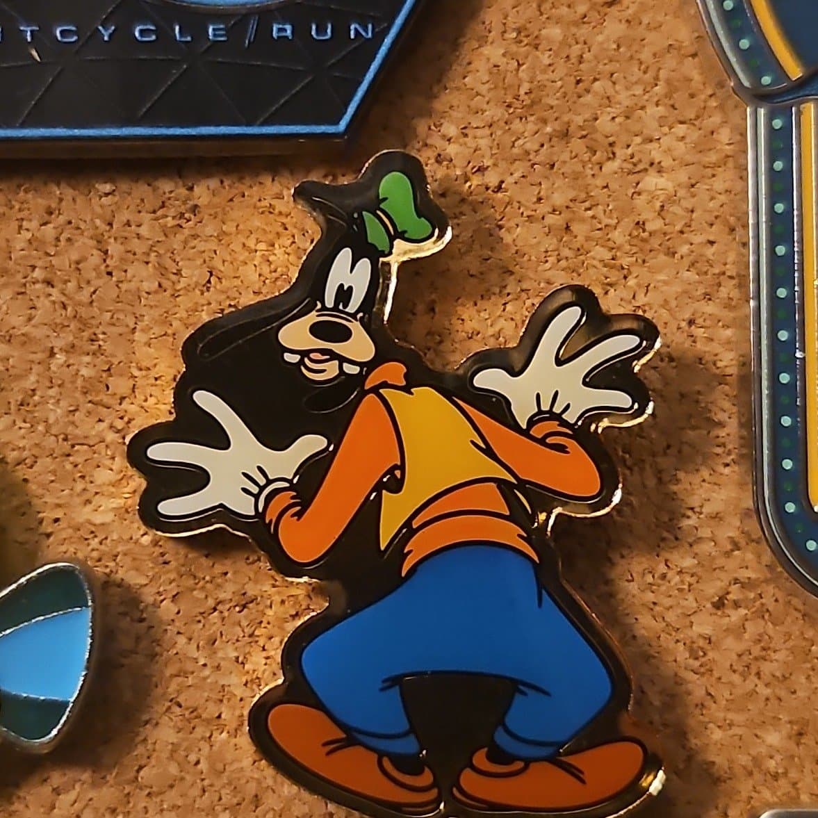 Kooky Goofy front