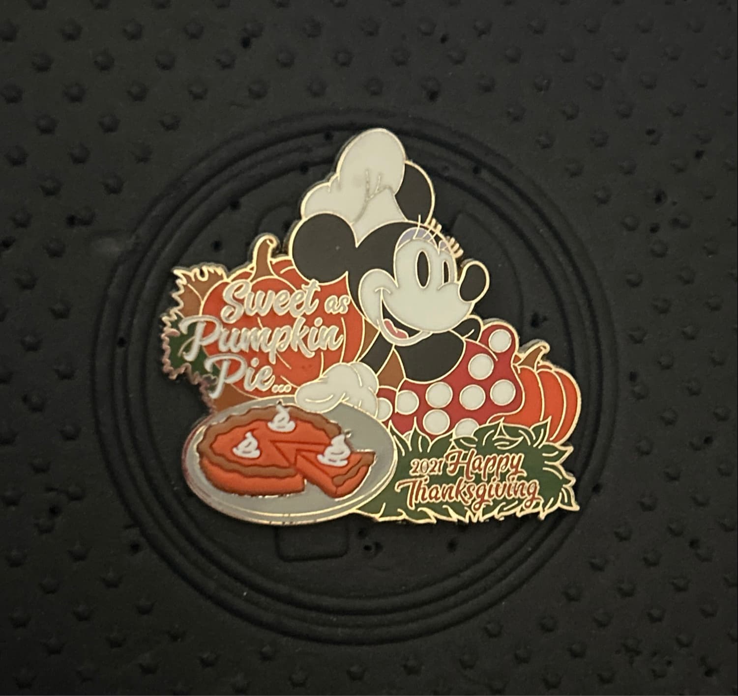 Minnie Mouse Thanksgiving 2021 Sweet as Pumpkin Pie Limited Release Pin front
