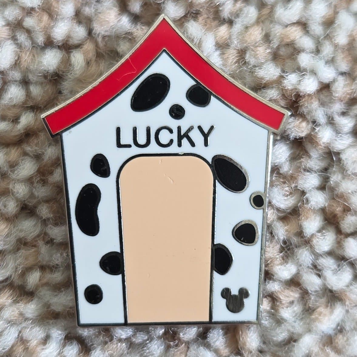 Lucky Dog House - 101 Dalmatians front