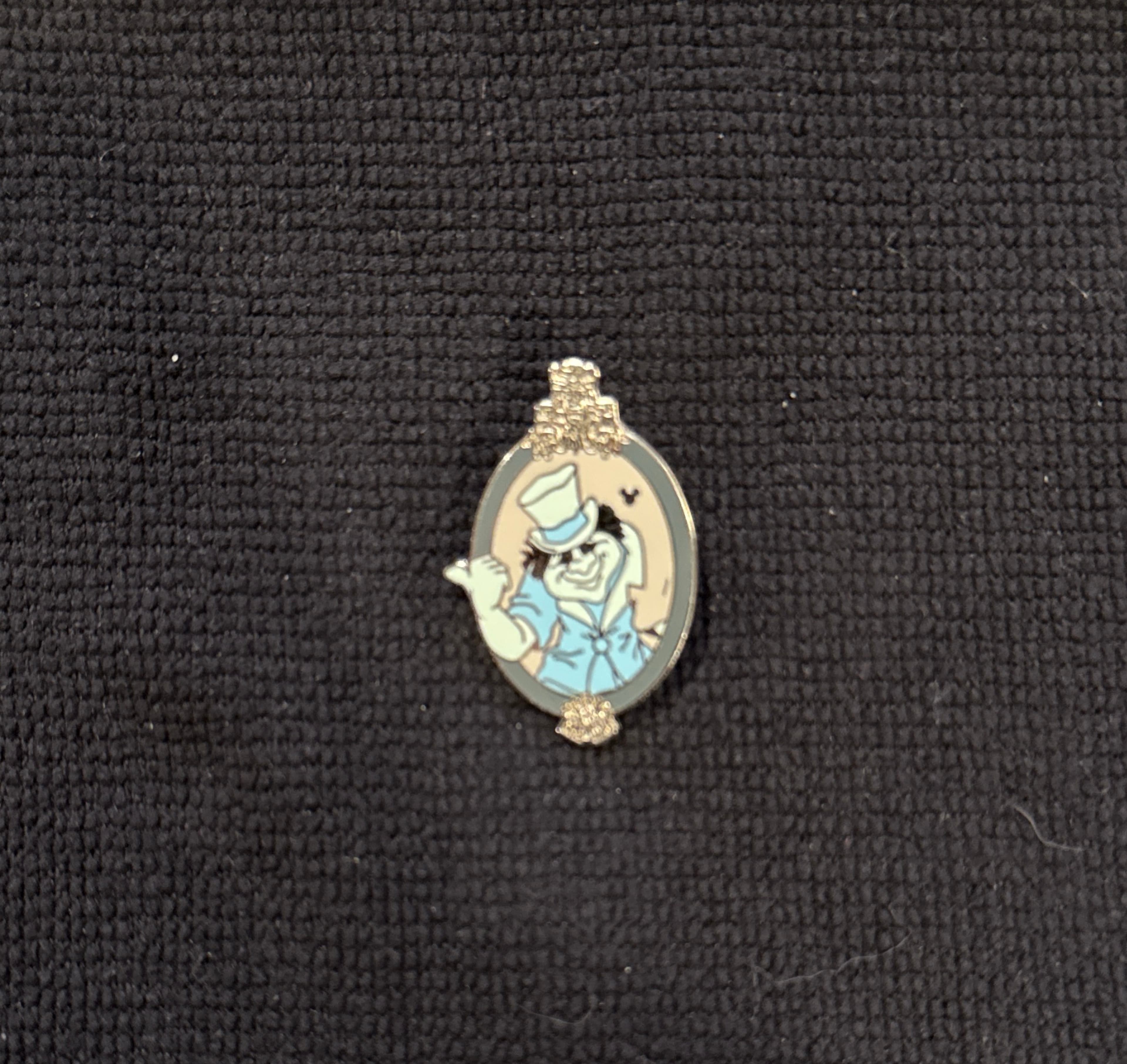 Hitchhiking Ghost Gus - 2007 Hidden Mickey - Haunted Mansion front