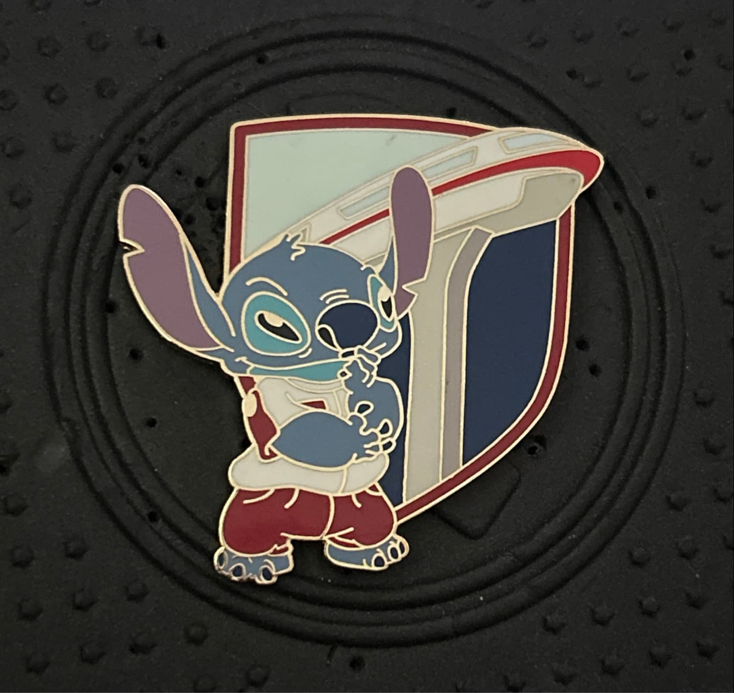Stitch Monorail - WDW Hidden Mickey Series 2007: Monorails front