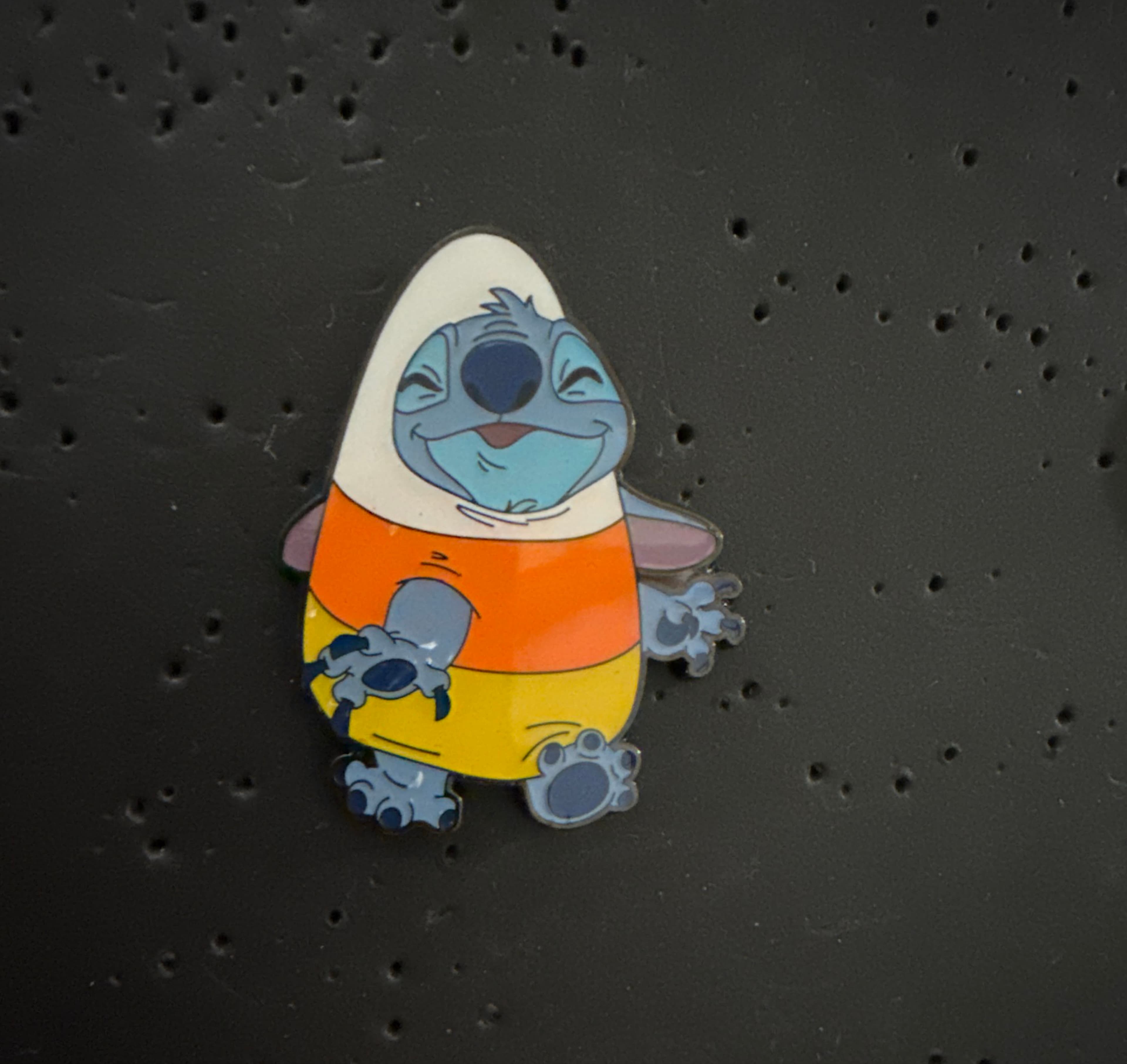 Loungefly - Stitch Halloween Blind Box V2 - Candy Corn Stitch front