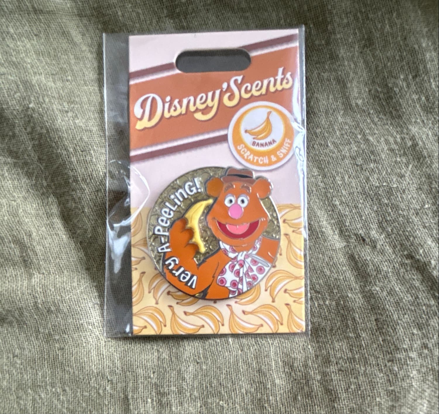 Disney Scents - Fozzie Bear - Very A-Peeling! front