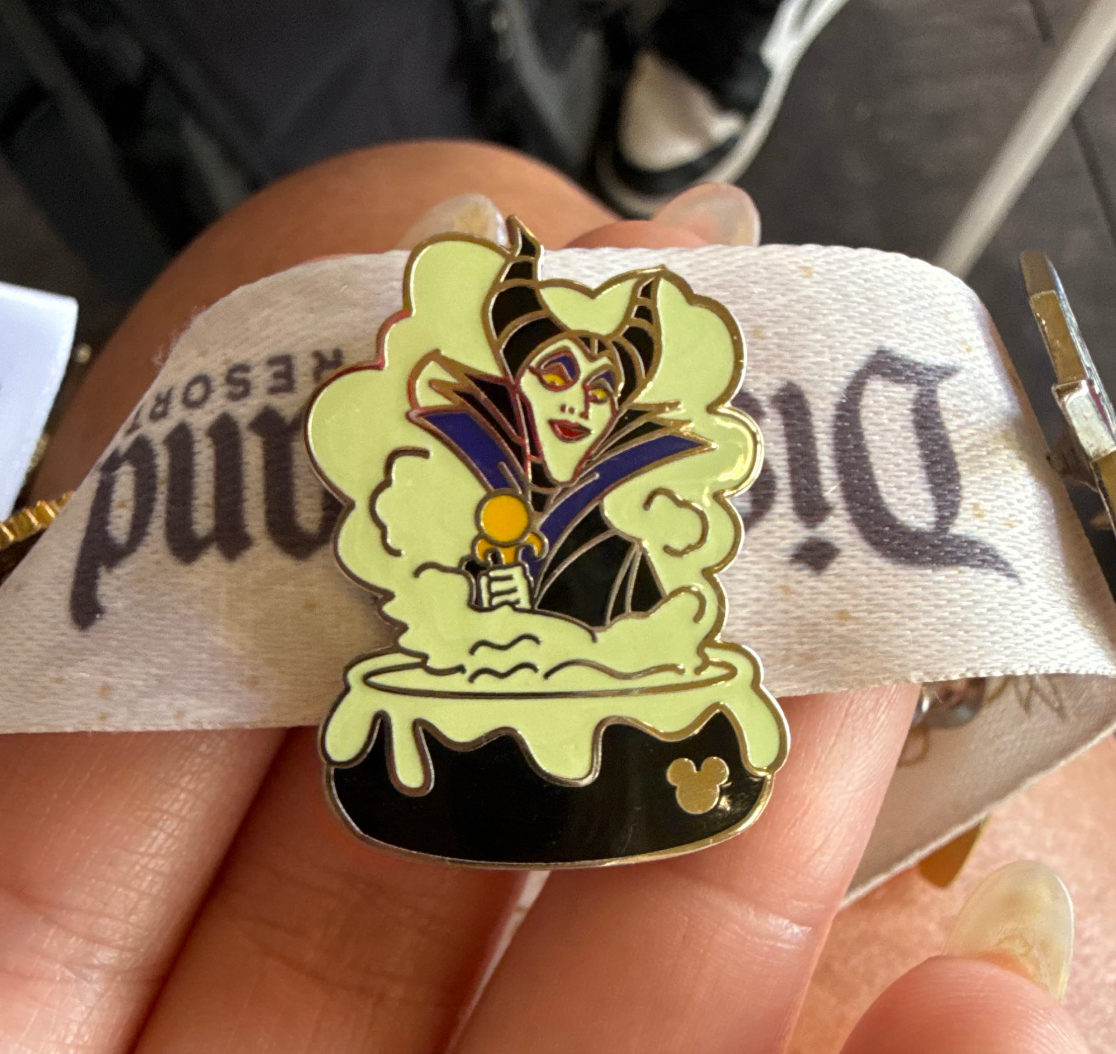 Maleficent - 2007 Hidden Mickey - Cauldron front