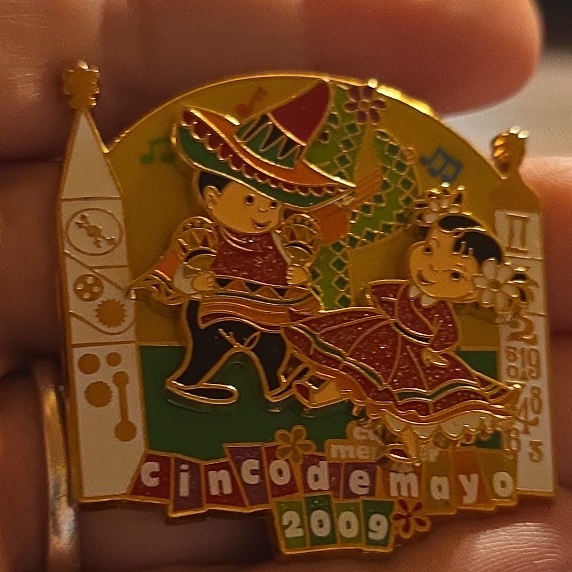 It's a Small World Cinco De Mayo 2009 Cast Exclusive Pin front