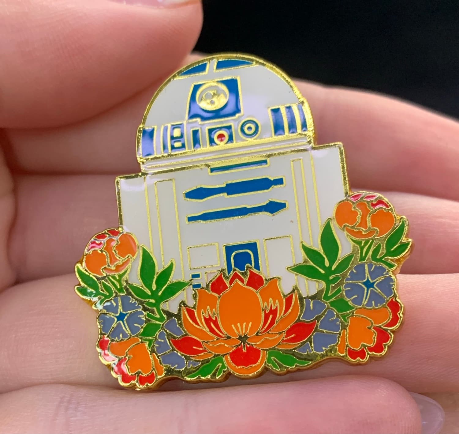 Loungefly Star Wars R2-D2 Floral Enamel Pin front