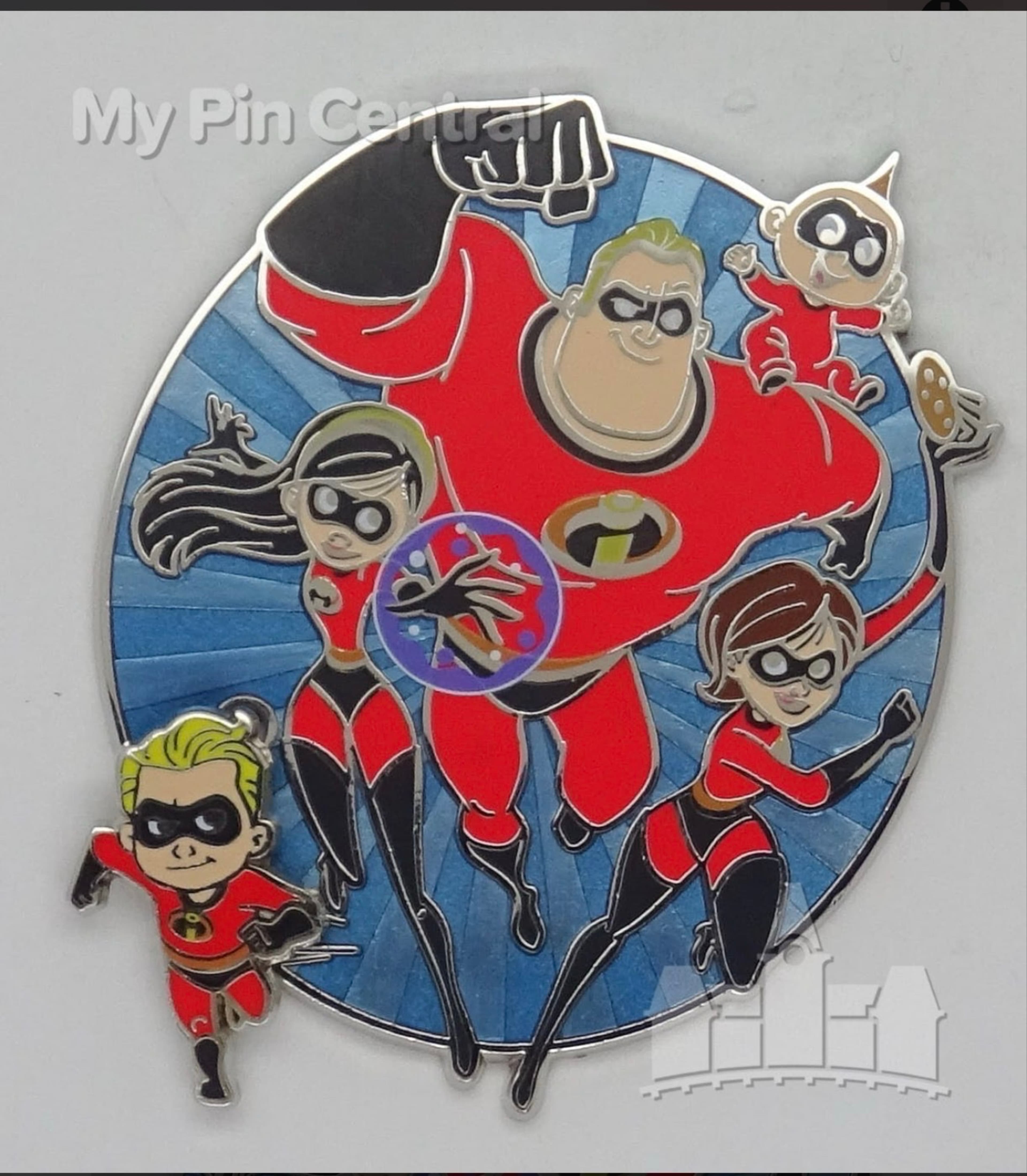 The Incredibles Family Pin front