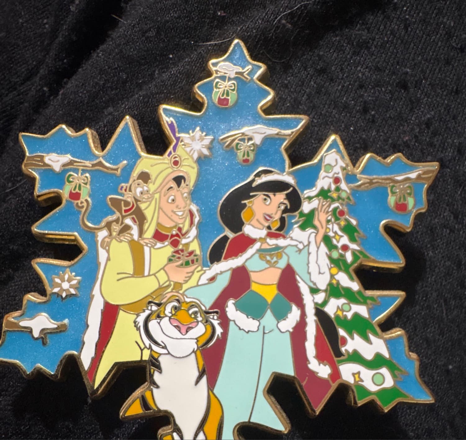 Aladdin snowflake fantasy pin front