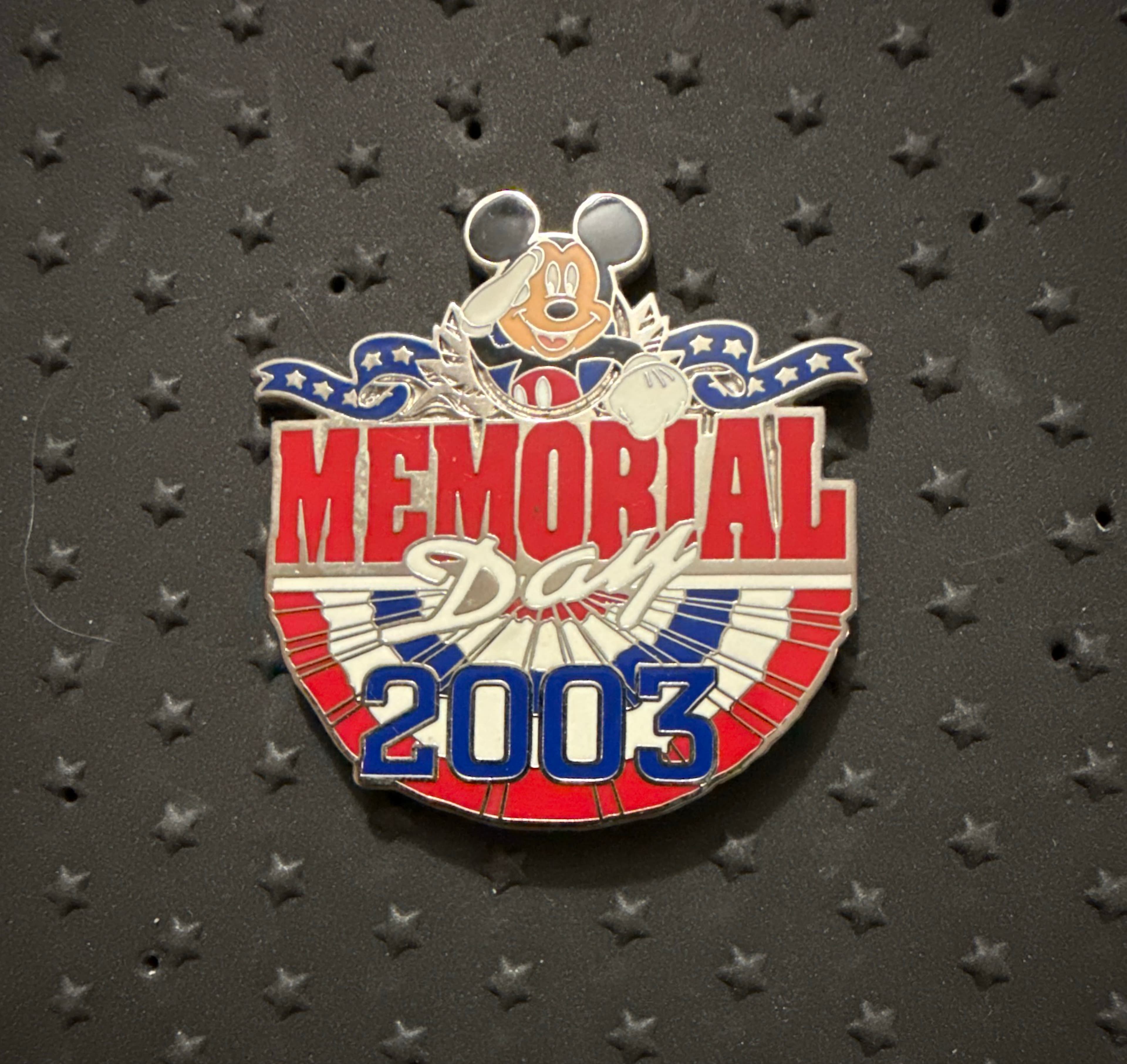 Mickey Mouse Saluting Memorial Day 2003 Pin front