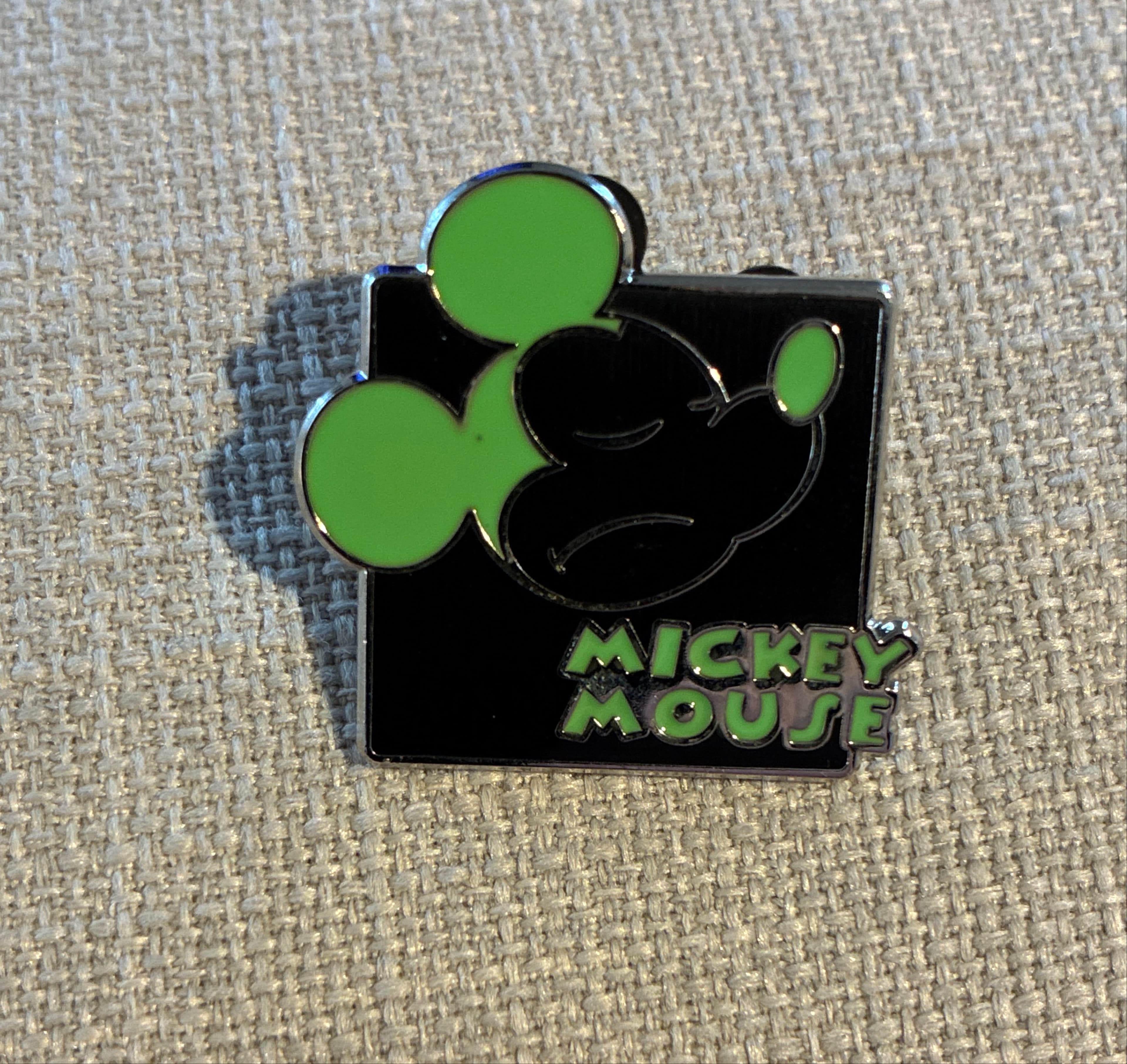 Mickey Pop-Art Expressions Mystery Pin Pouch Collection - Green (Hmph!) front
