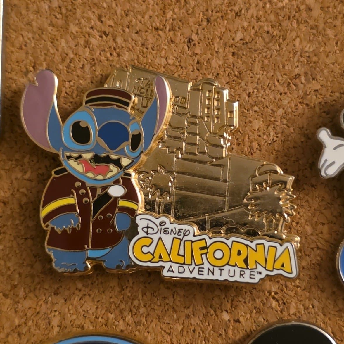 Stitch Bellhop - Twilight Zone Tower of Terror - Cast Exclusive front
