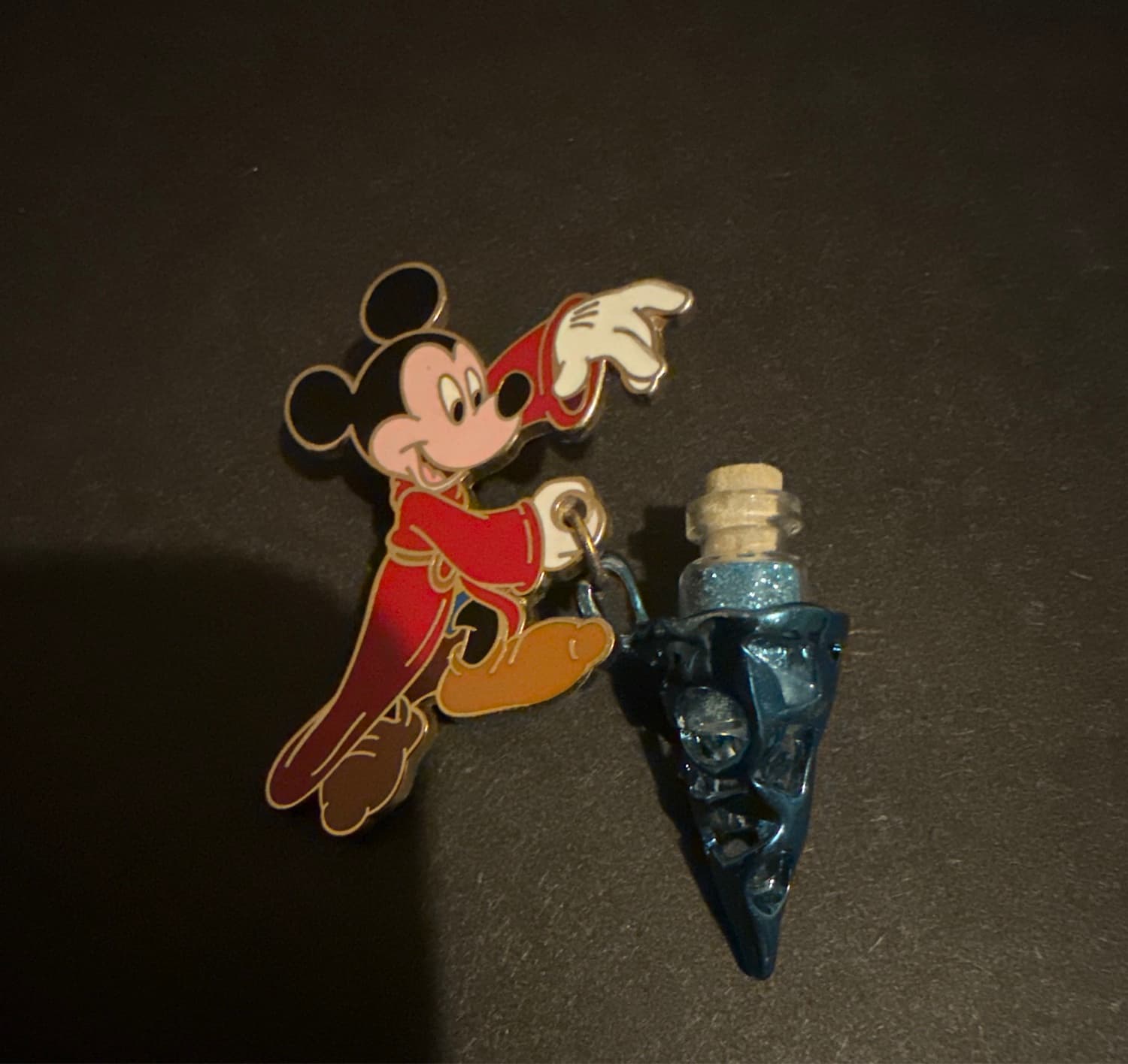 Mickey Mouse Dangle Bottle front