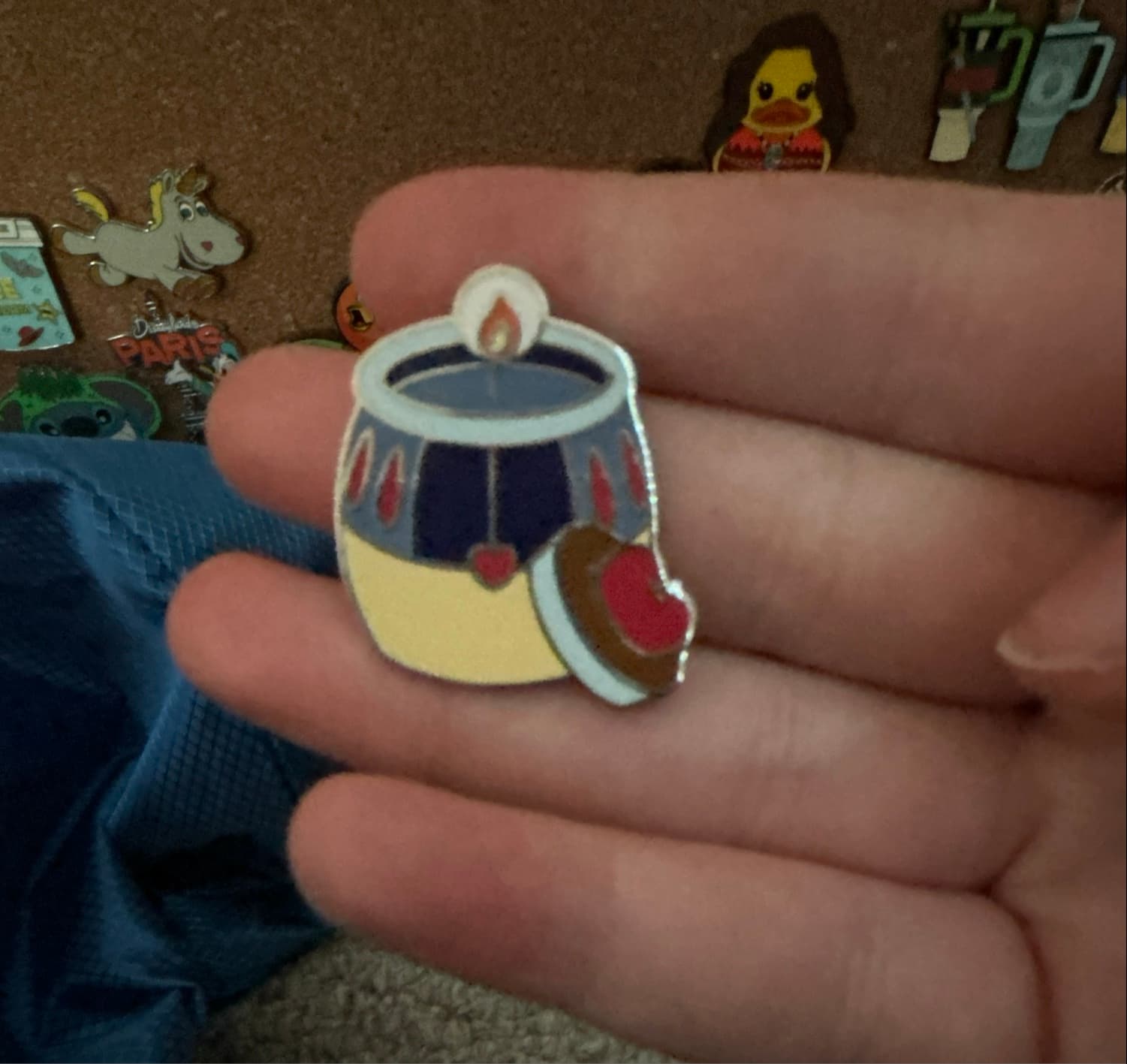 Snow White - Princess Candles - Magical Mystery Series 27 Pin front