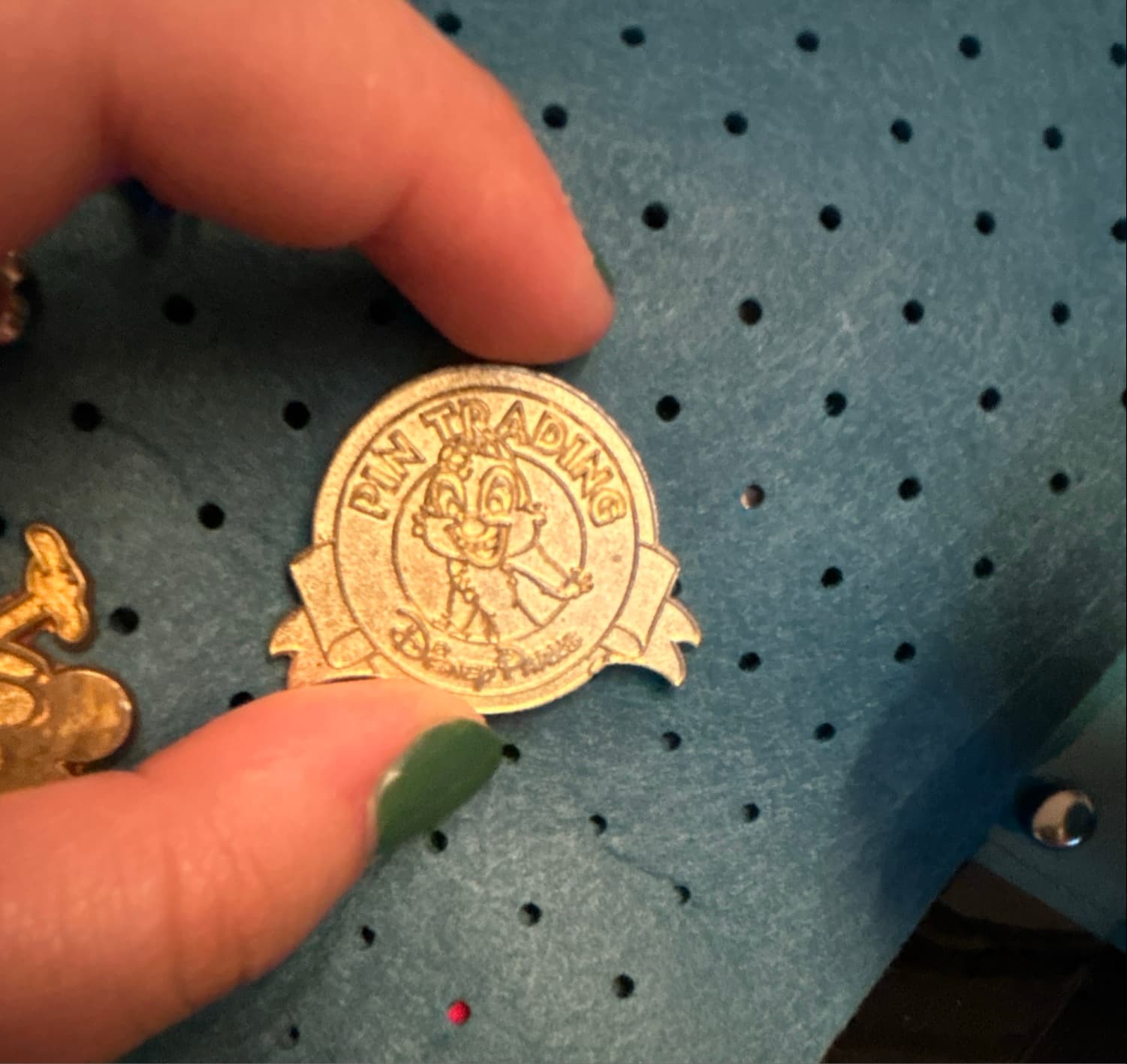 Gold Dale - Keep On Pin Trading Disney Parks Logo Mystery Collection front