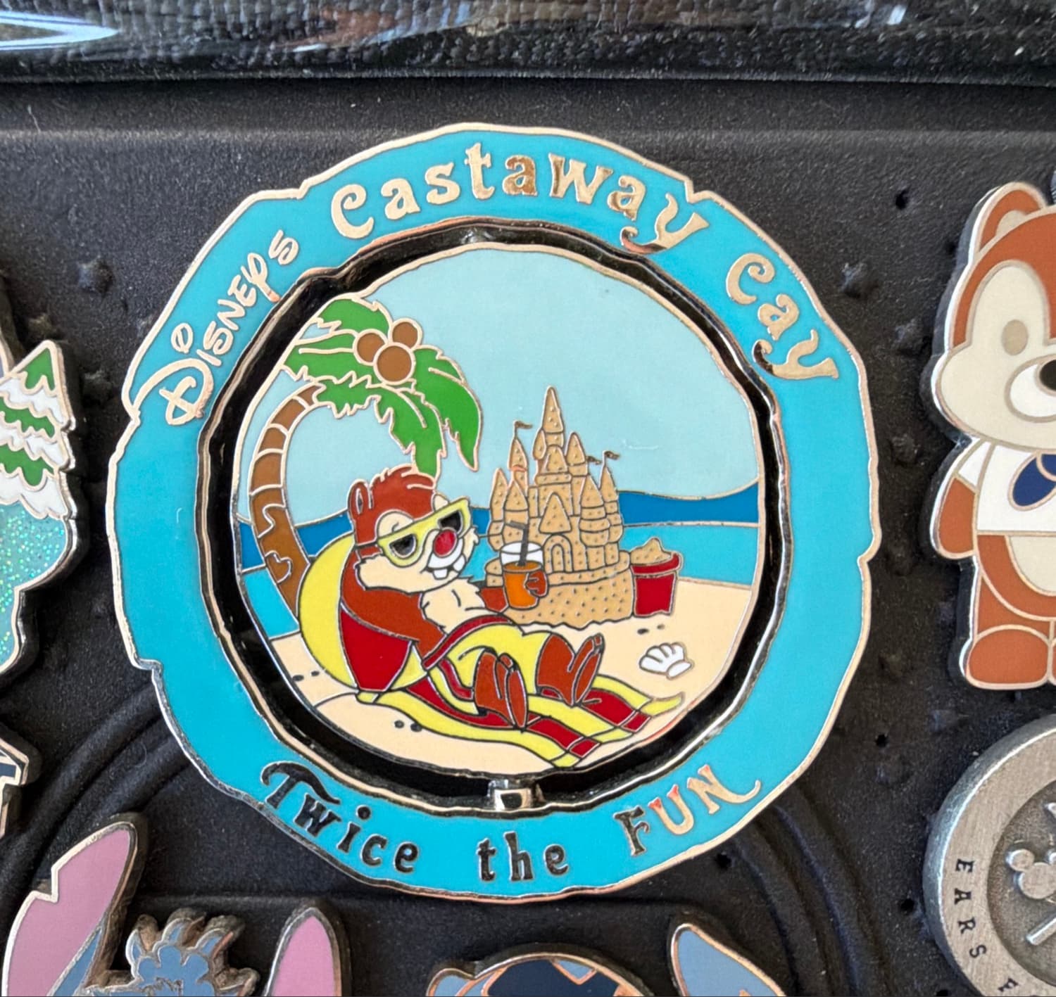 Disney Pin 68069 DCL Castaway Cay Twice The Fun Chip & Dale Spinner front