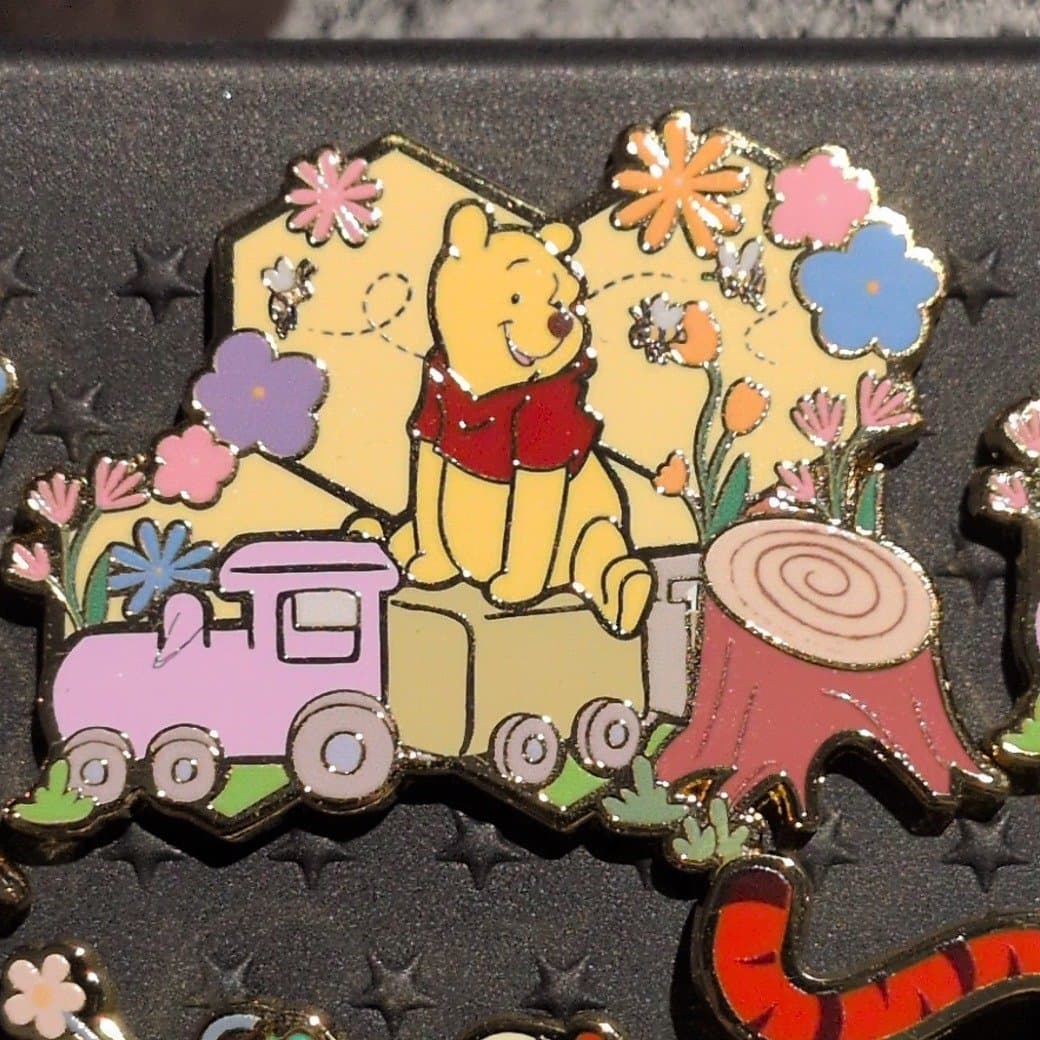 Loungefly Disney Winnie The Pooh Pin Set - Pooh Pin front