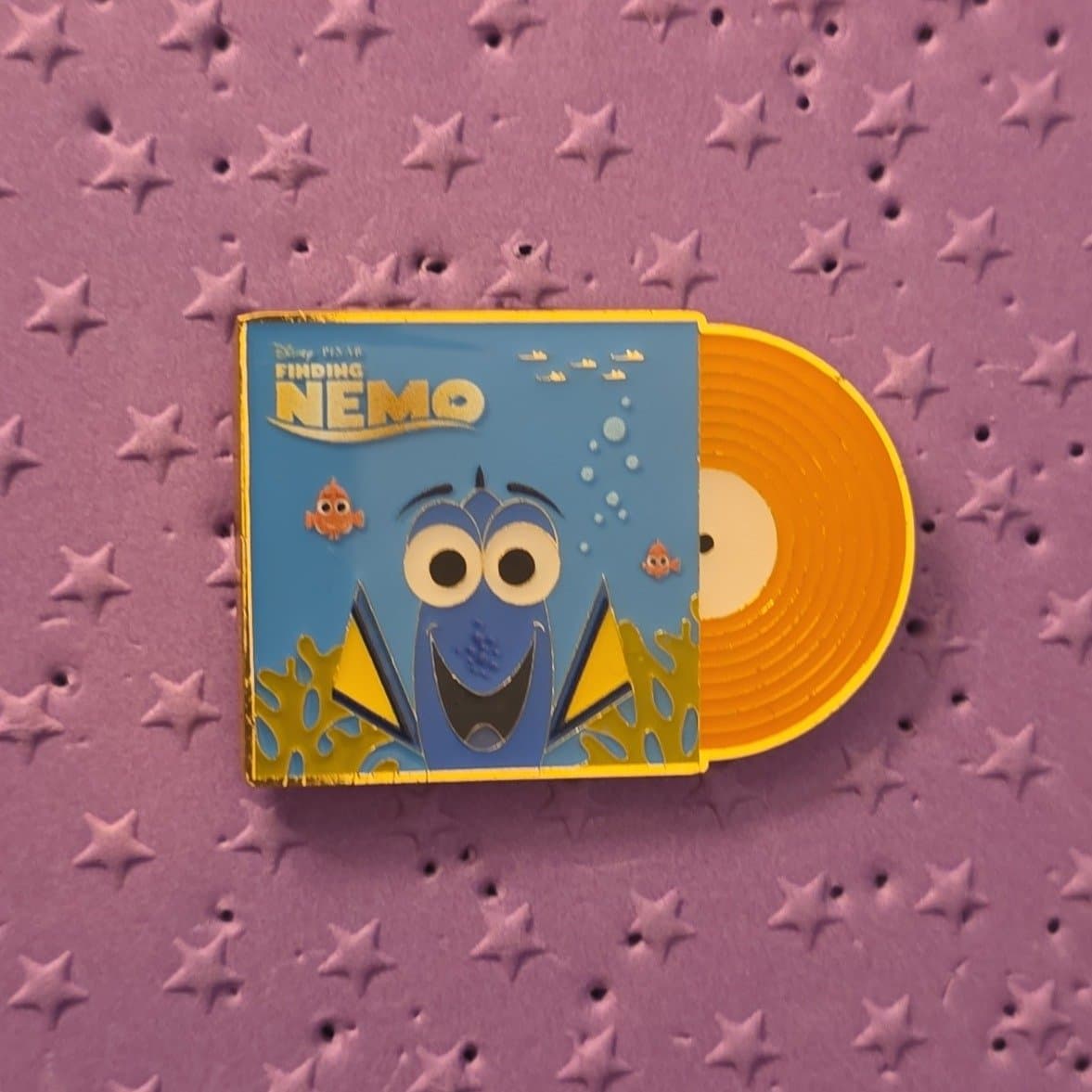 Loungefly - Pixar Records - Finding Nemo Dory front