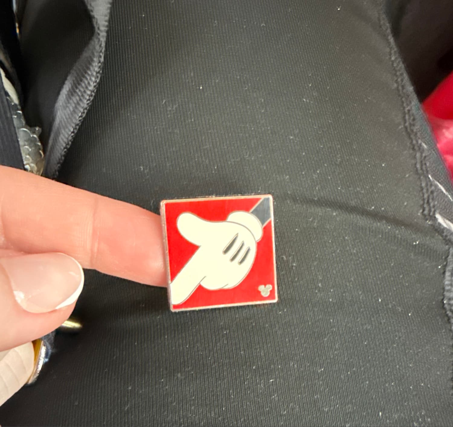 Mickey Mouse Pointing Hand - Mickey Mouse Icons Hidden Mickey Pin front