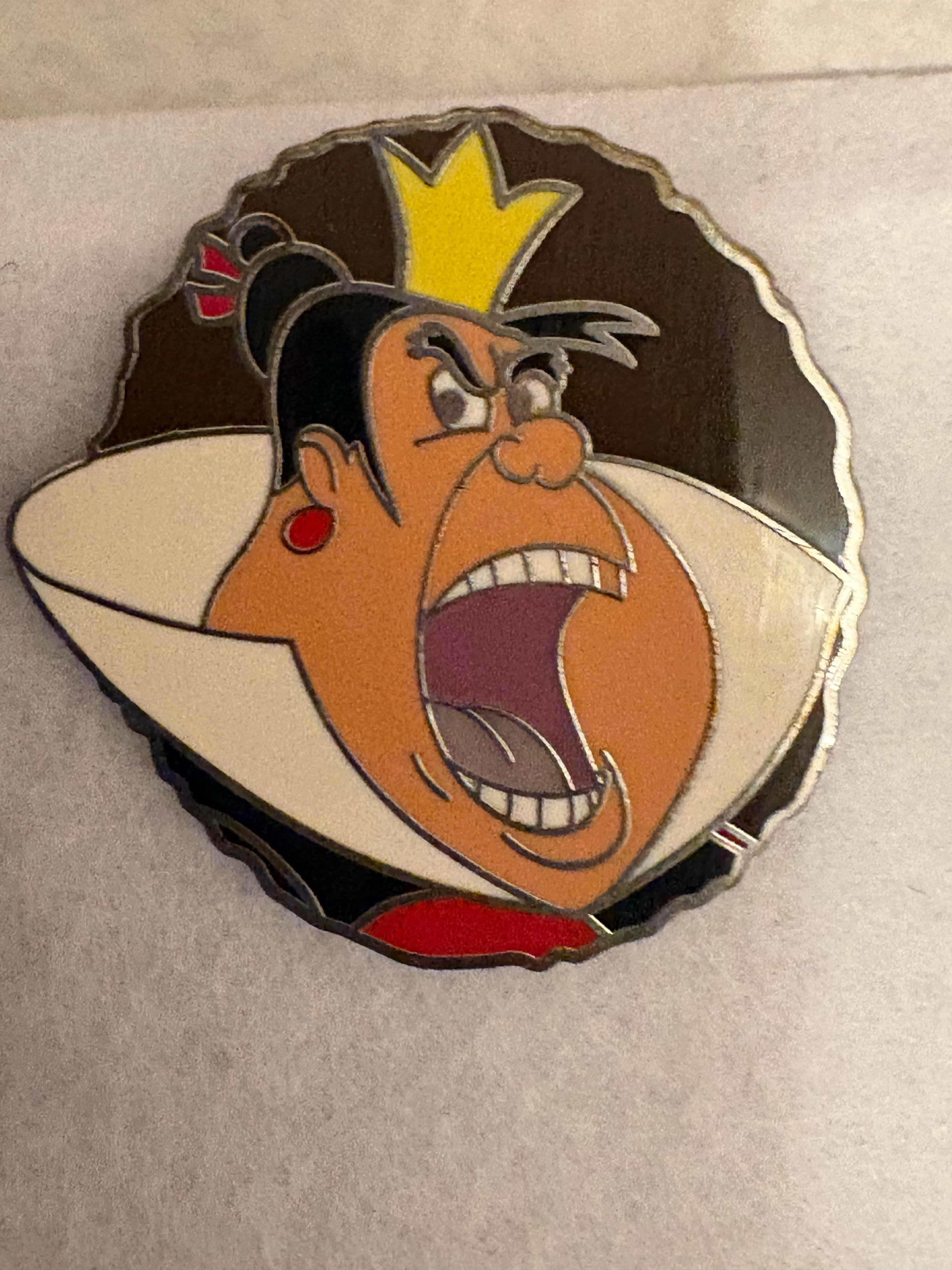Queen Of Hearts Evil Villain PT52 Mystery Series Pin front