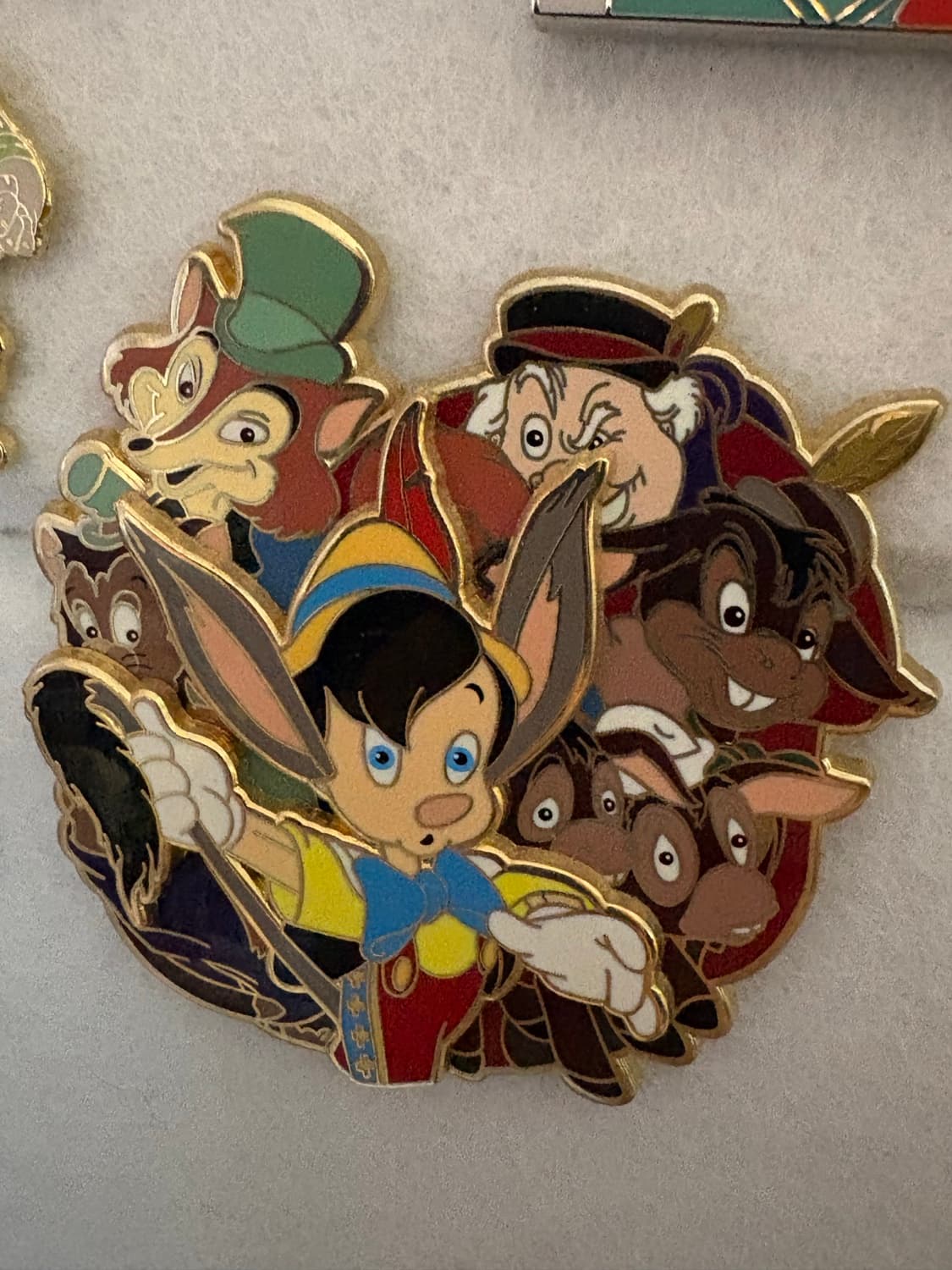 Pinocchio fantasy cluster front