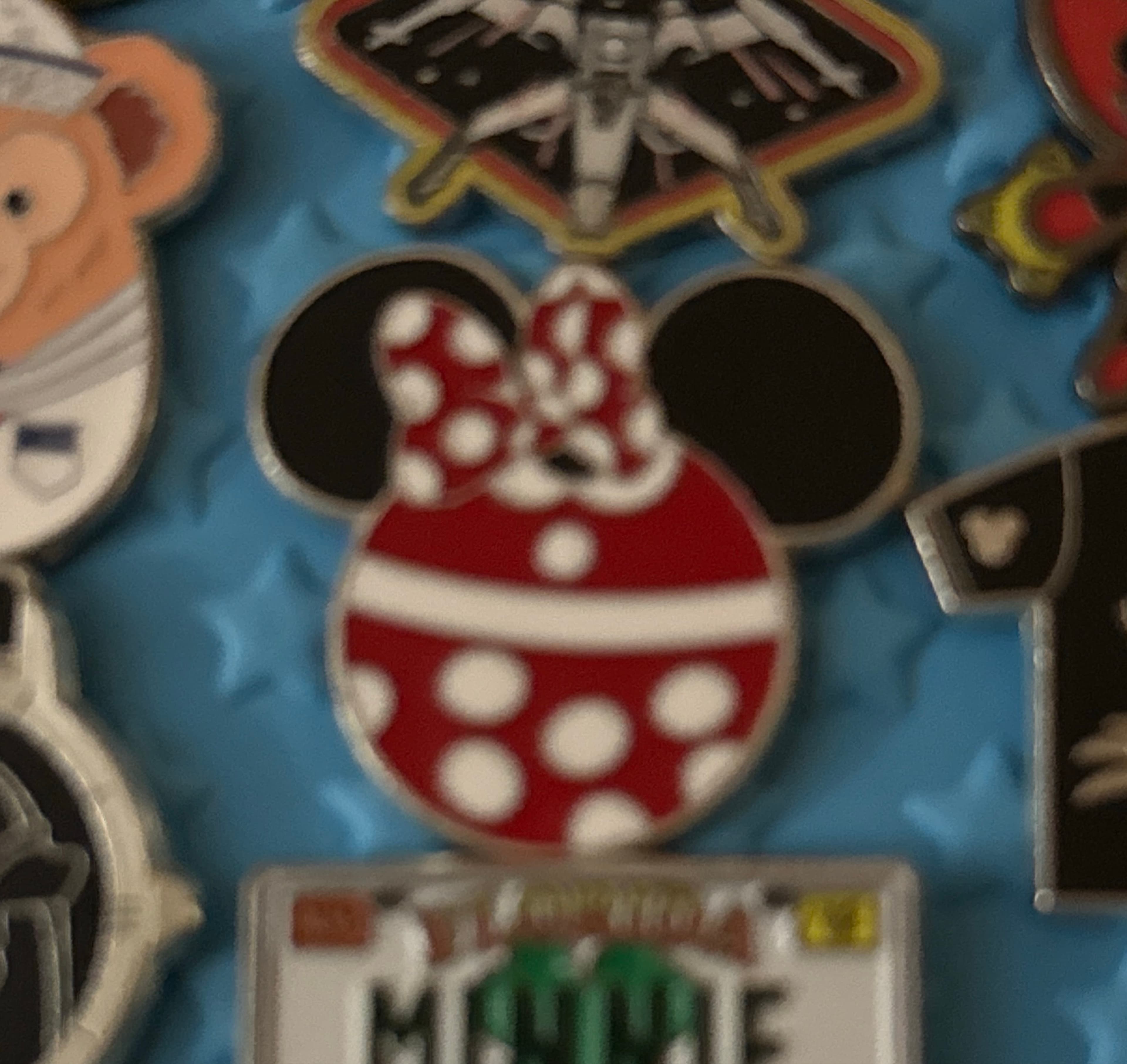 Minnie Mouse Mickey Head Shape Icon Pin front