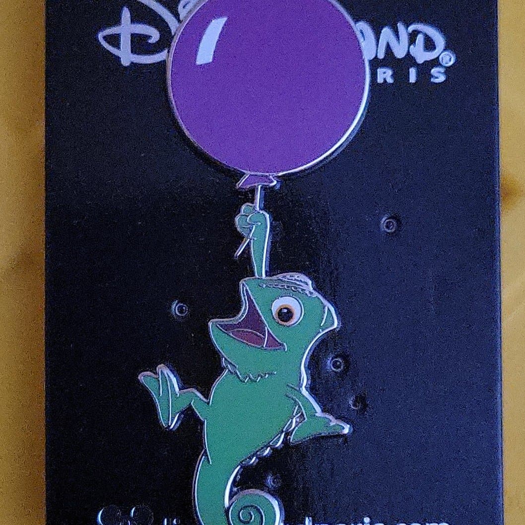 Pascal with Purple Balloon front