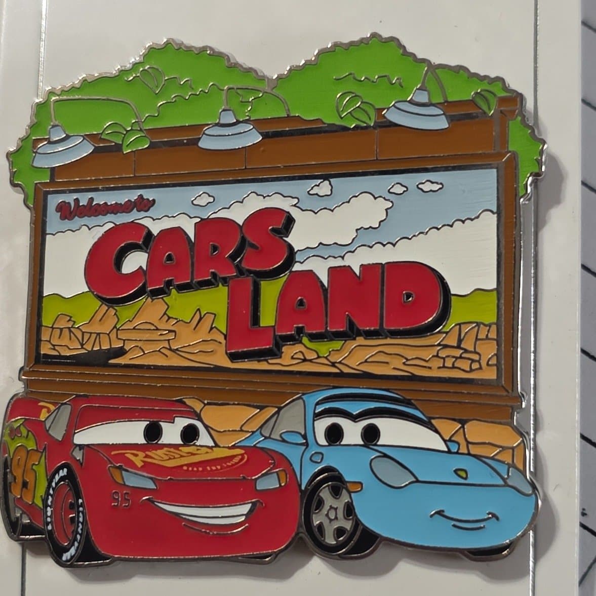 Cars Land - Lightning McQueen & Sally front