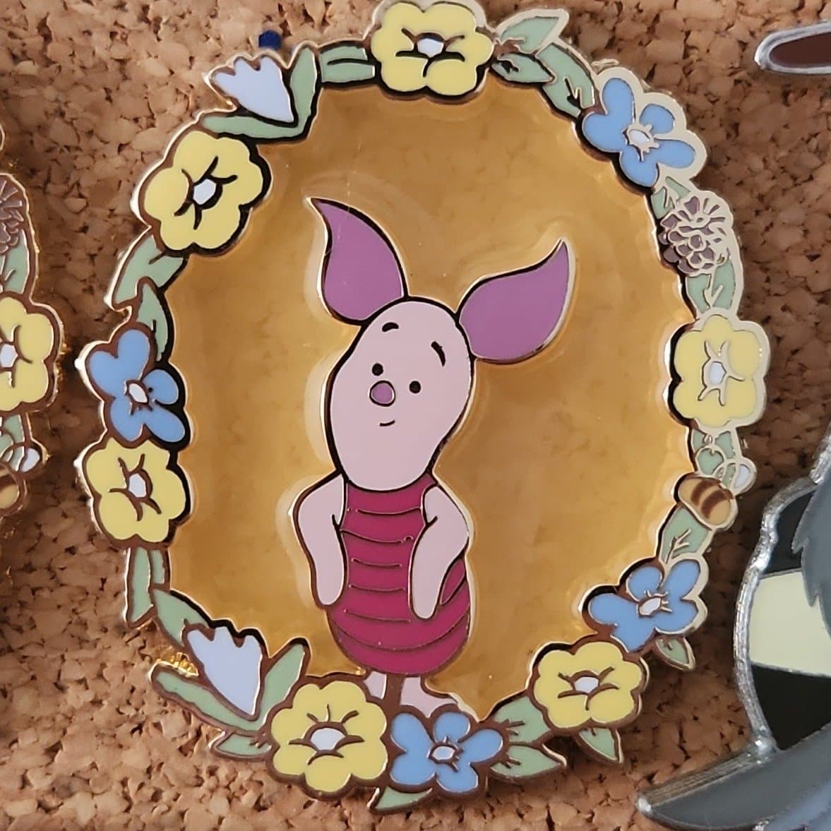 Piglet Character Wreaths Blind Box Pin front
