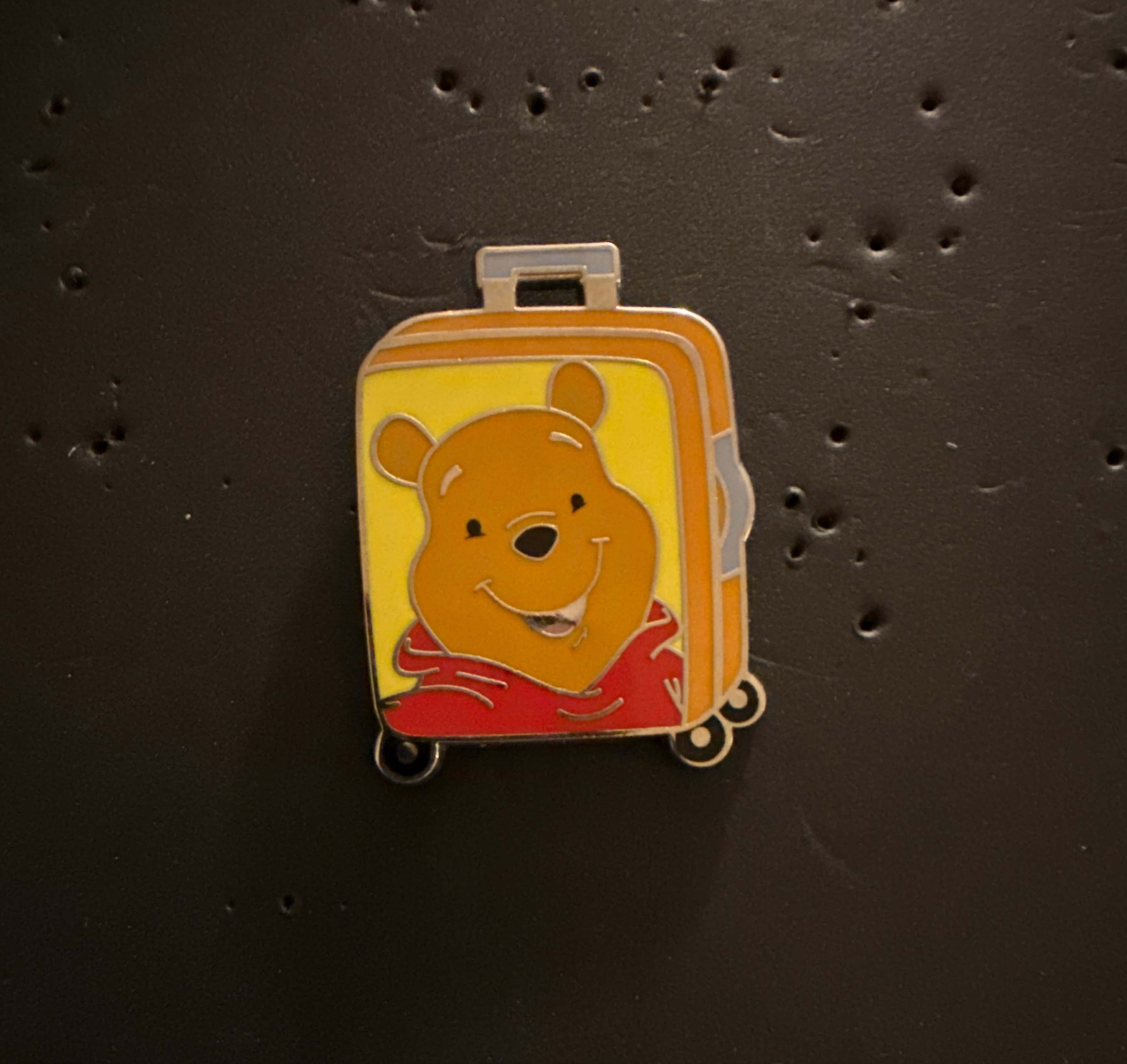 Winnie the Pooh - Magical Mystery Pins Series 16 Luggage Bag front