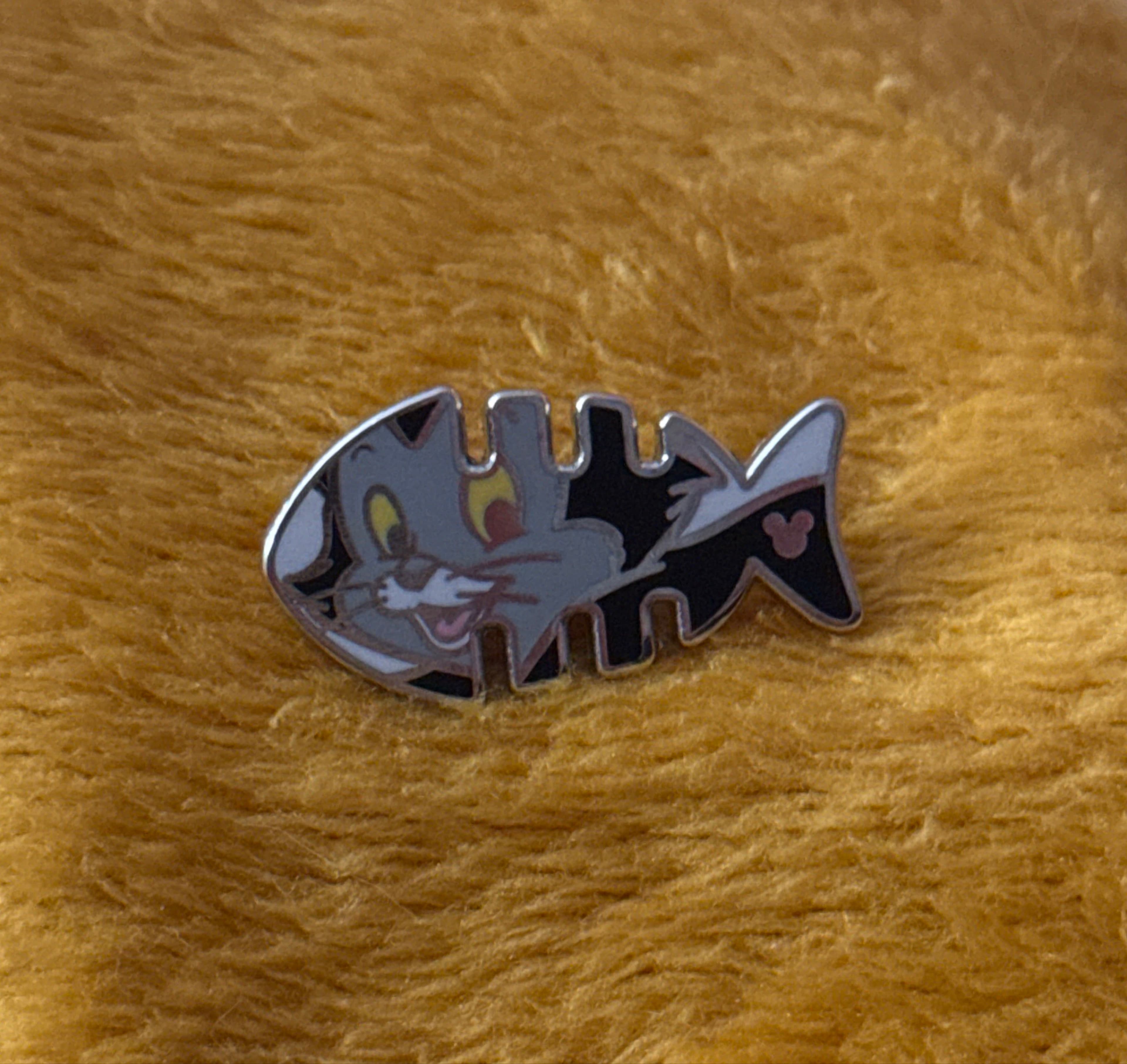 Figaro Fishbone - HKDL Hidden Mickey 2018: Wave 1 front