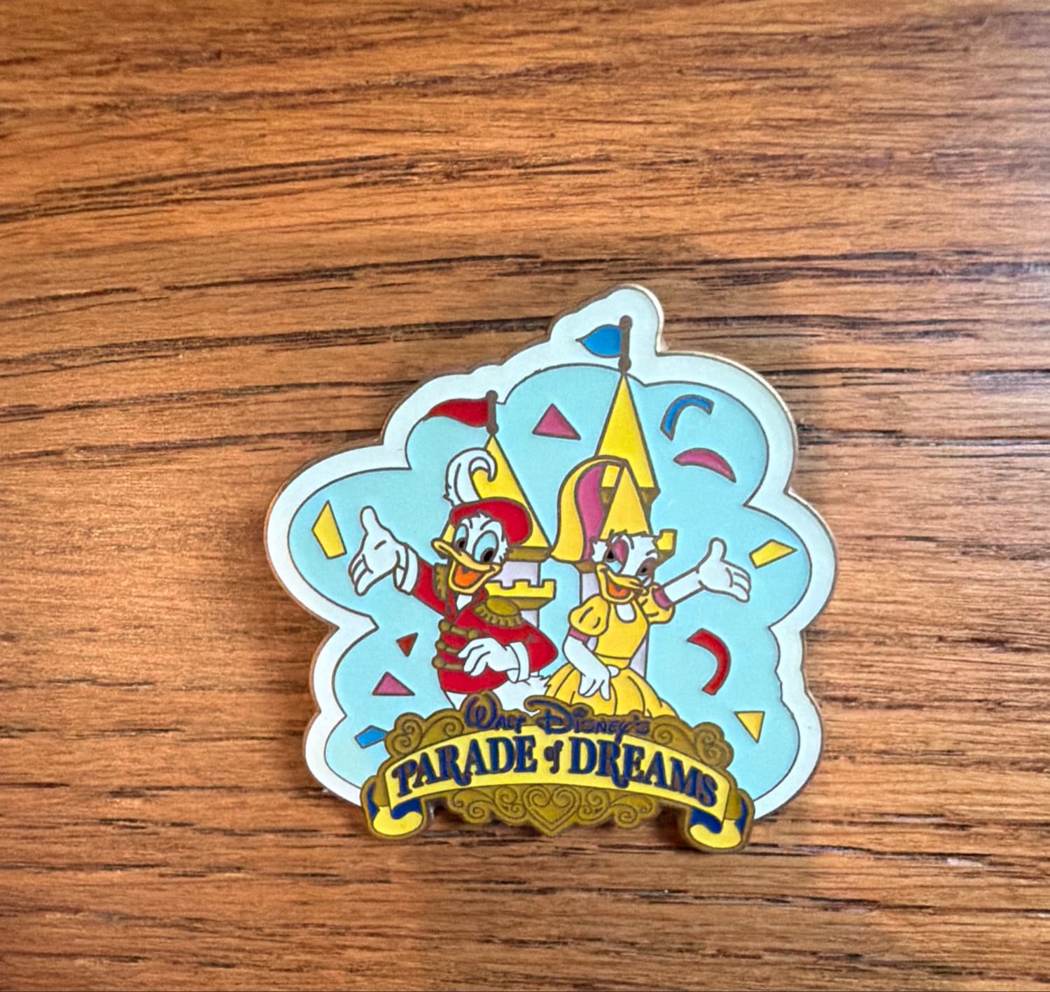Walt Disney's Parade of Dreams Dreams Come True Donald & Daisy Pin front