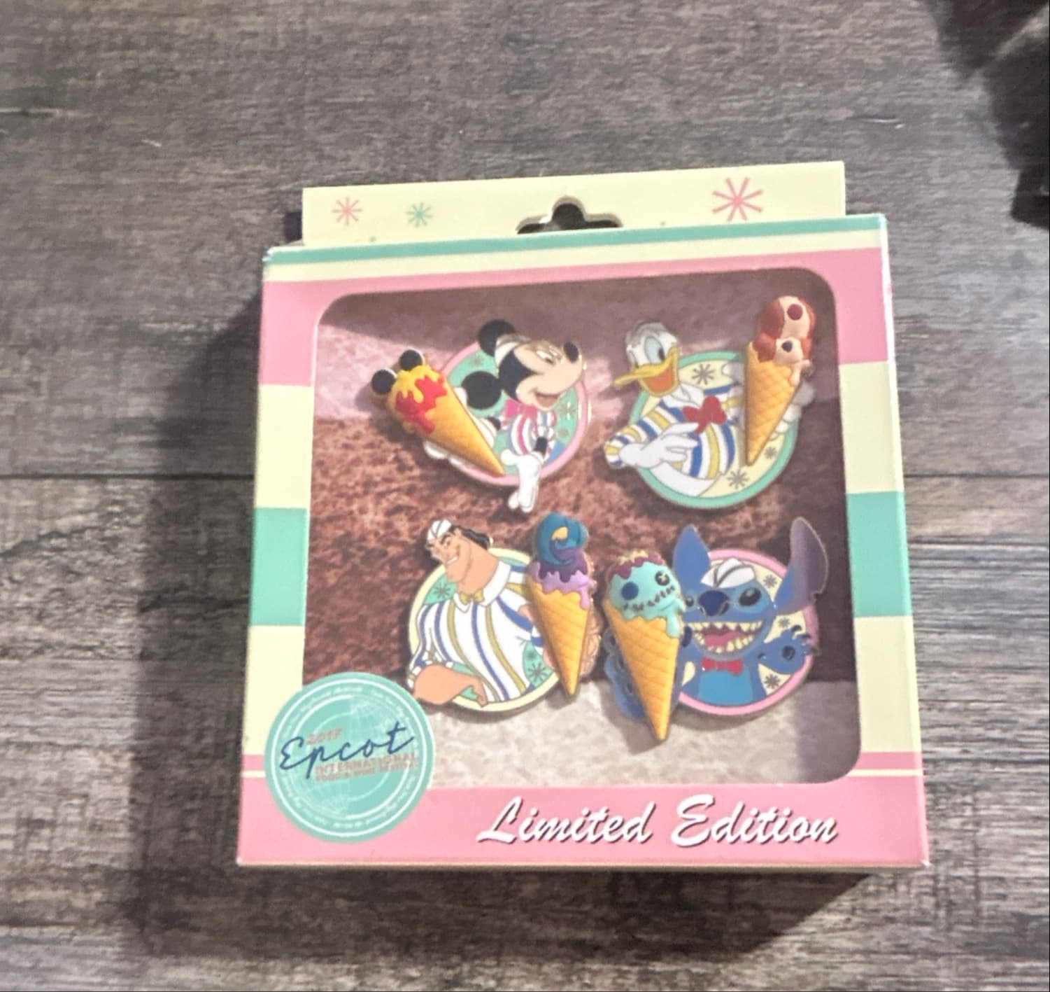 EPCOT International Food & Wine Festival 2017 - Ice Cream Pin Set front