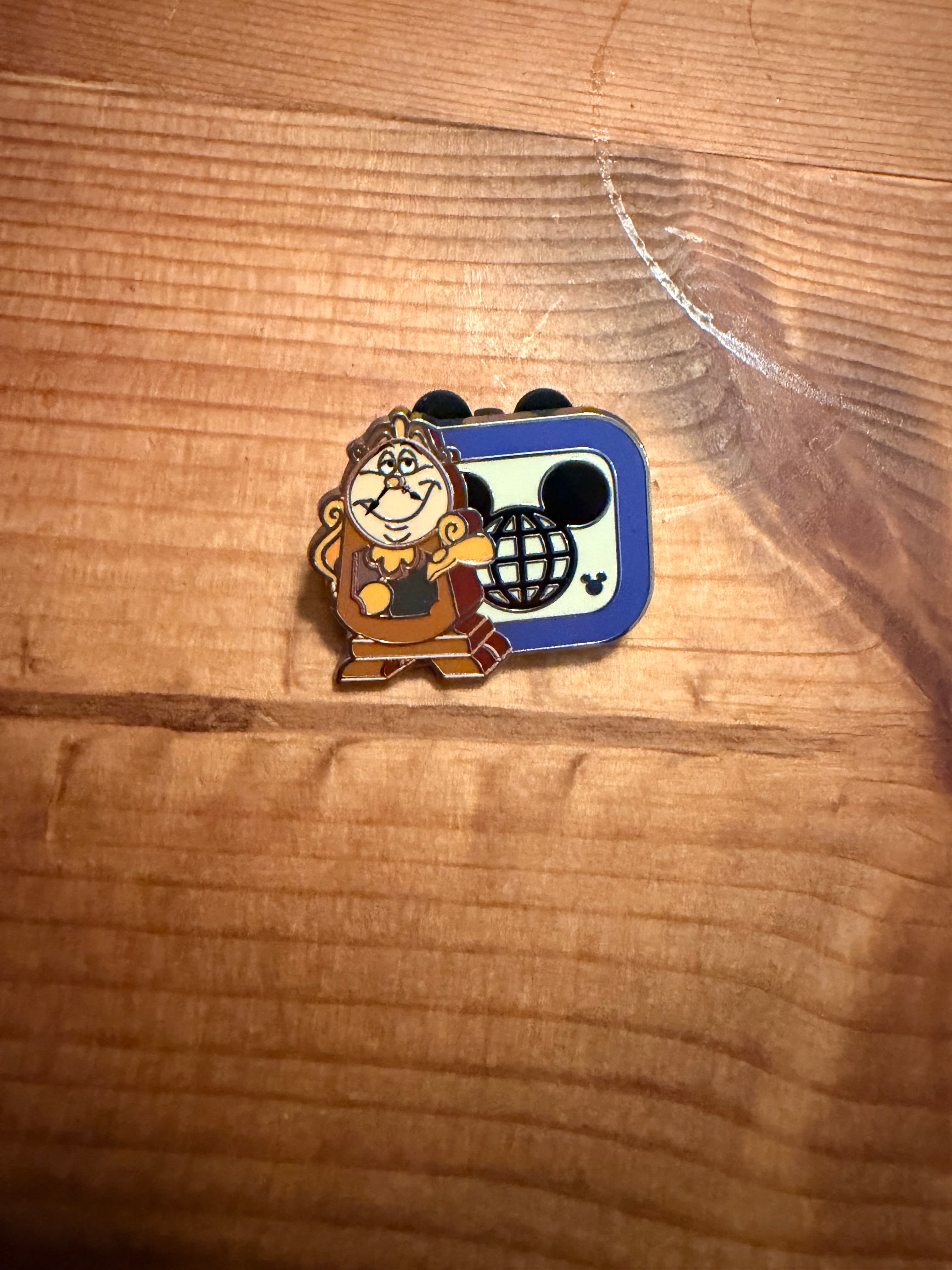 Cogsworth Walt Disney World D front