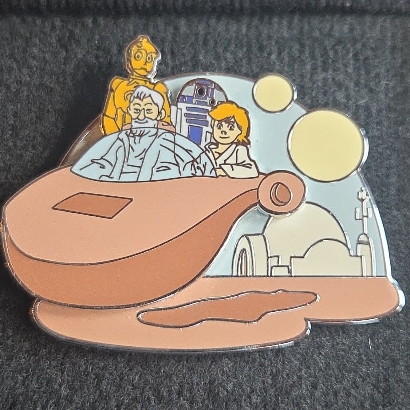 Tatooine Landspeeder Pin front