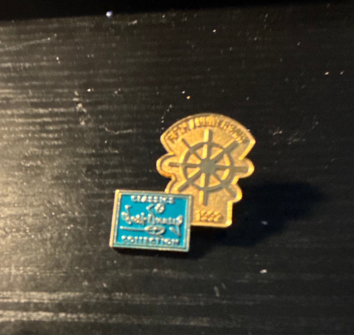 Steamboat Ship's Wheel 1992 - WDCC 5th Anniversary Set front