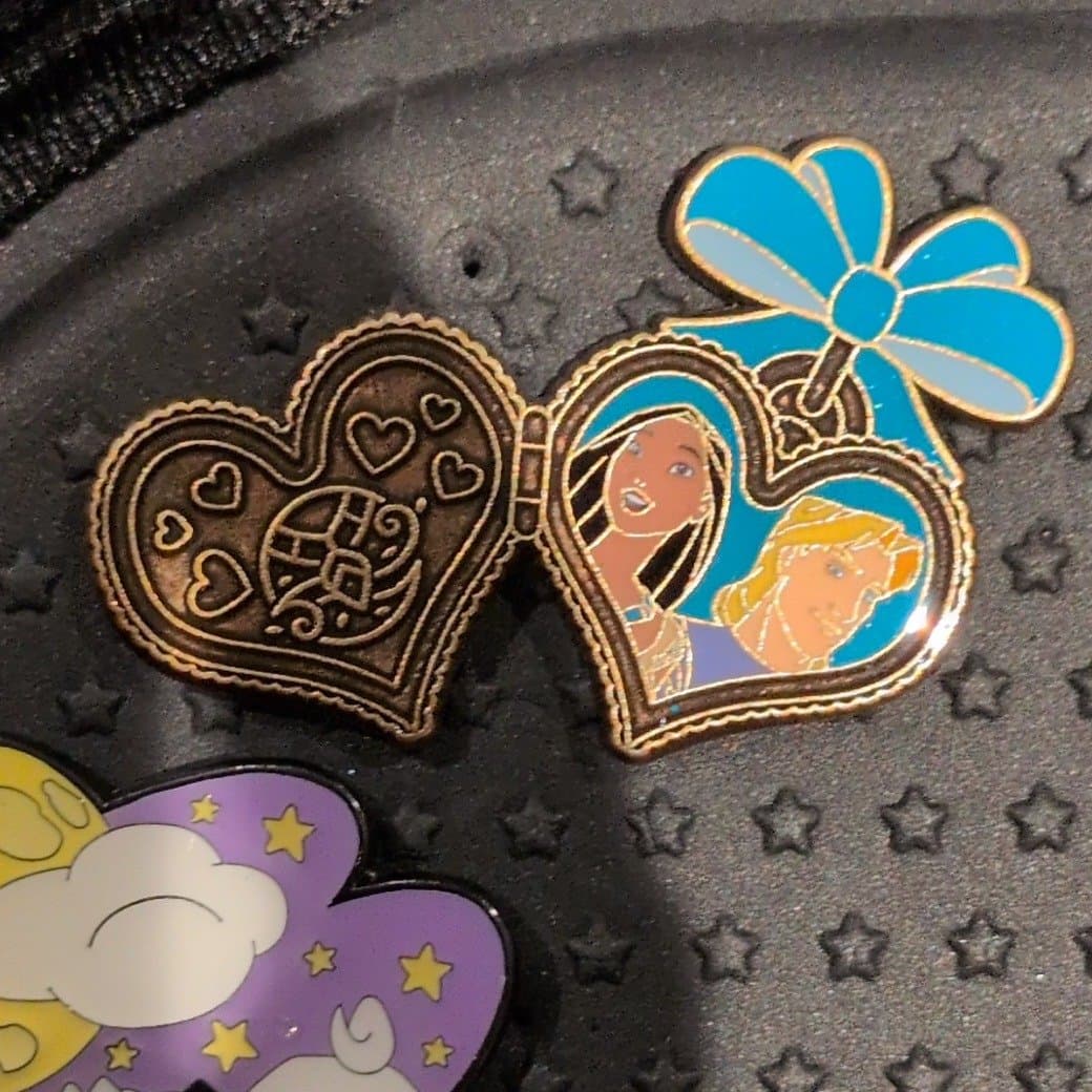 Loungefly Disney Princess Couple Locket Blind Box Pin Set - Pocahontas & John Smith front