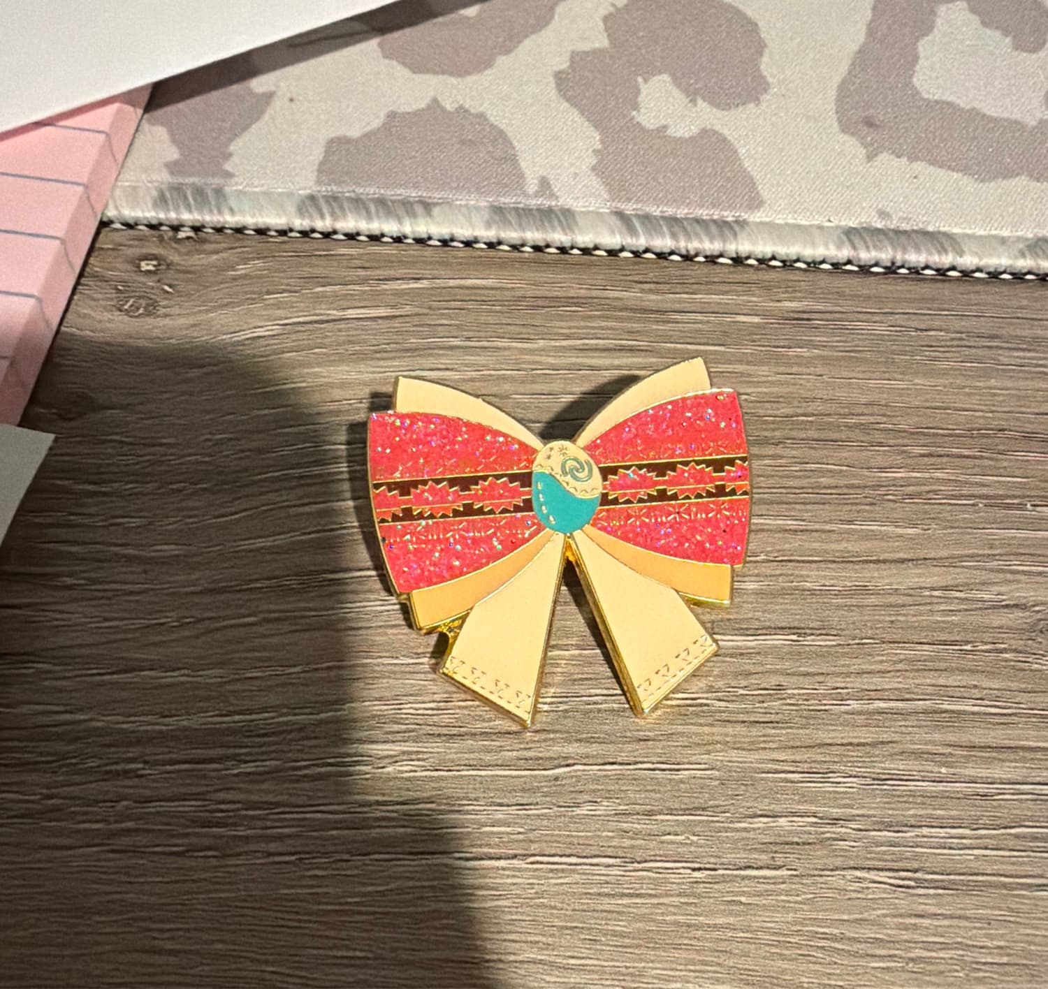 Loungefly Moana - Disney Princess Bows Mystery Pin B1 front