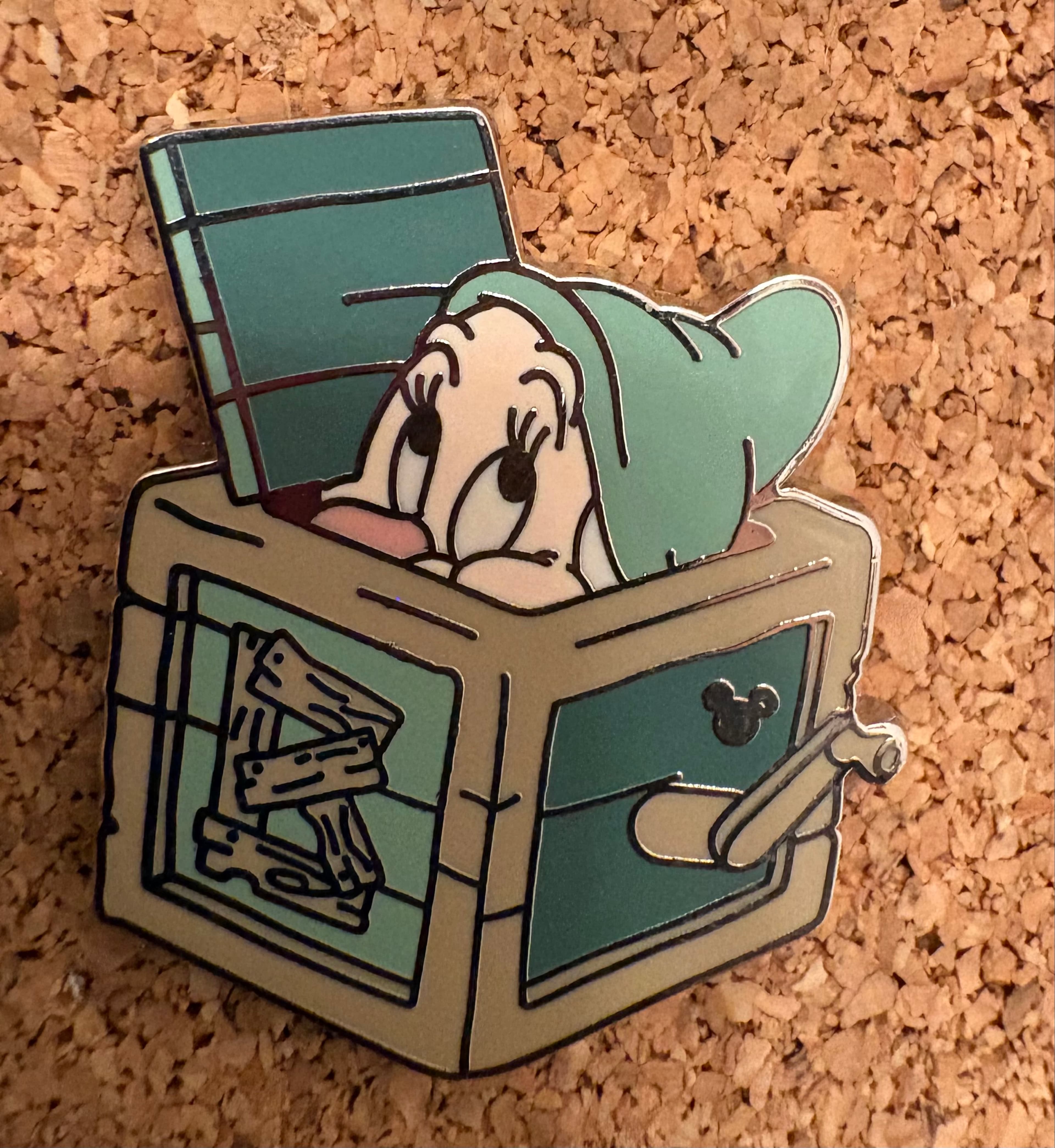 Hidden Mickey Seven Dwarfs Jack in the Box Bashful Pin front