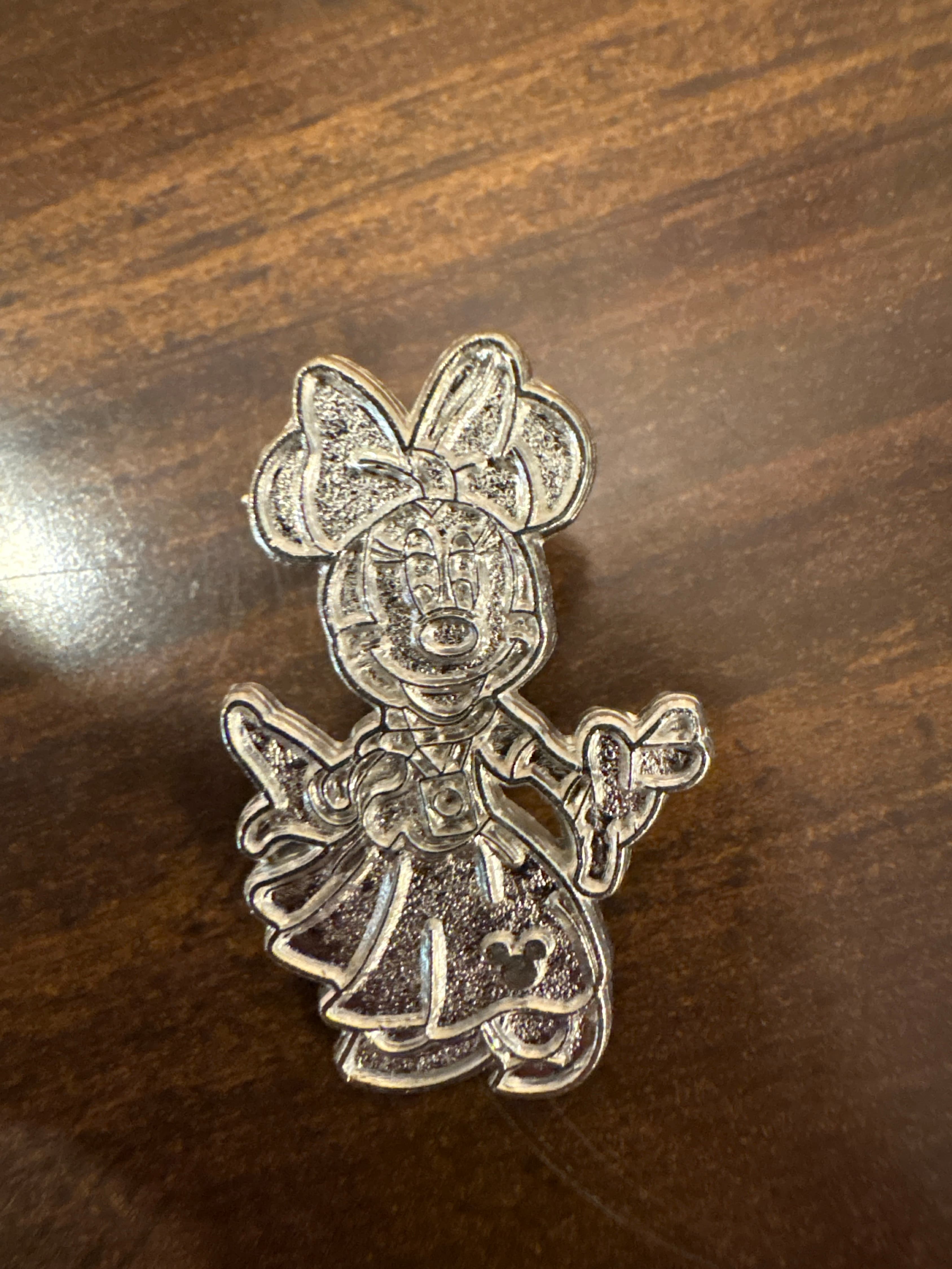Silver Minnie Mouse Disney Pin, Hidden Mickey, Chaser front