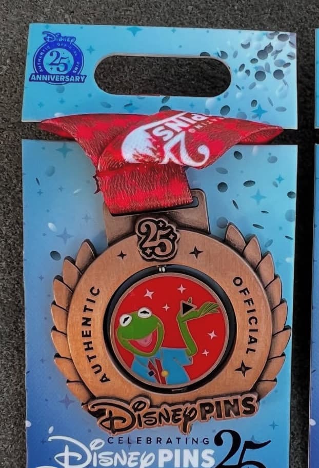 2025 25Th Anniversary of Pin Trading Medal - Kermit the Frog front