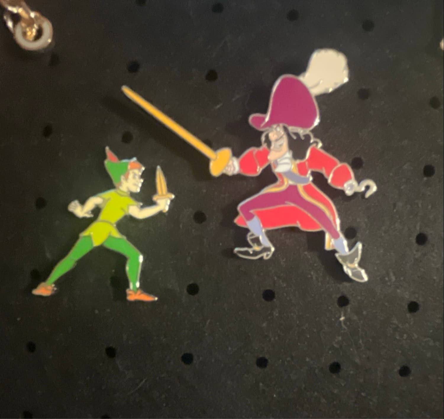 Peter Pan fights Captain Hook Pin Set front