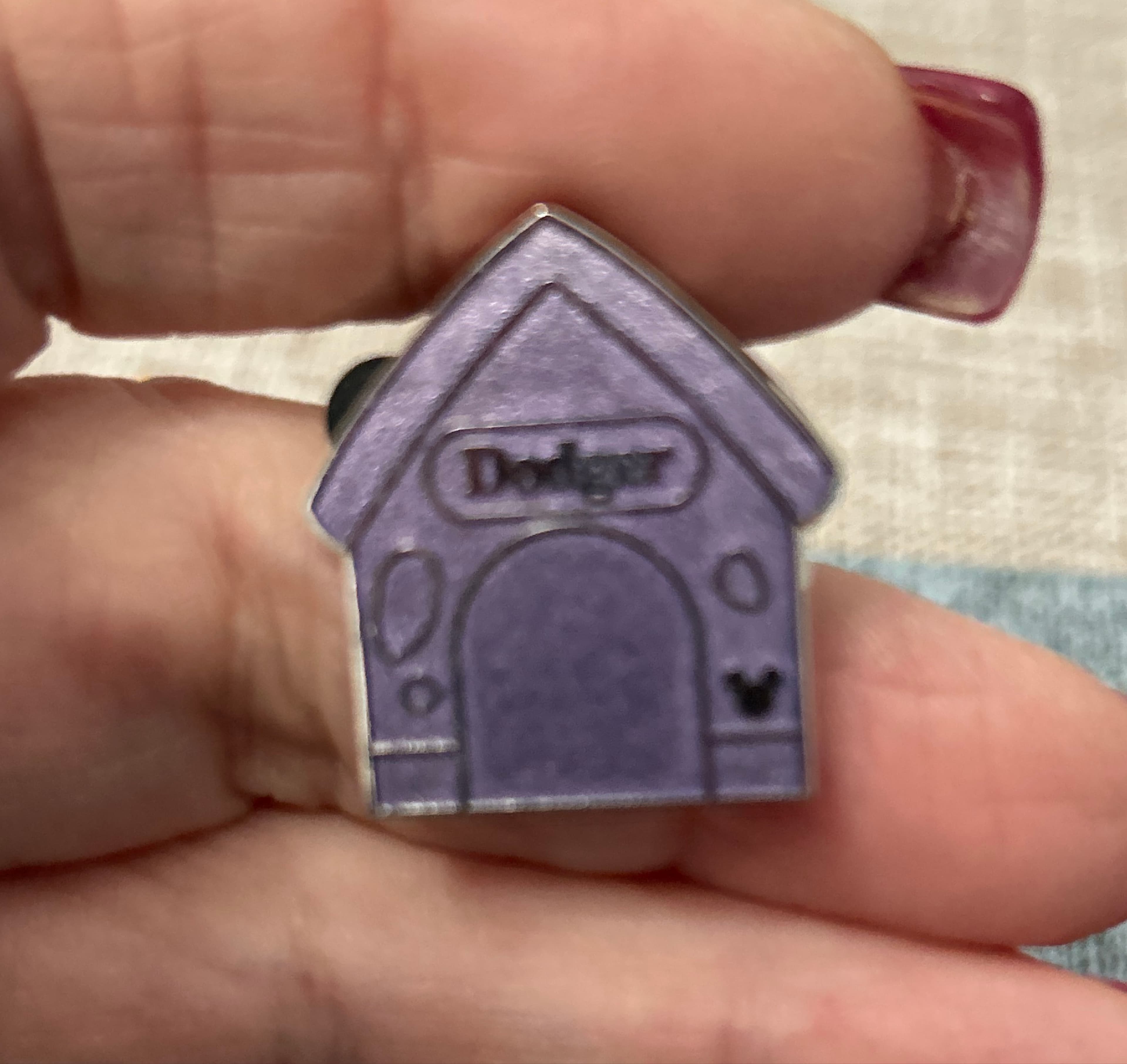Dodger Doghouse - Hidden Mickey 2019 - Doghouses - WDW Translucent-Purple Chaser front