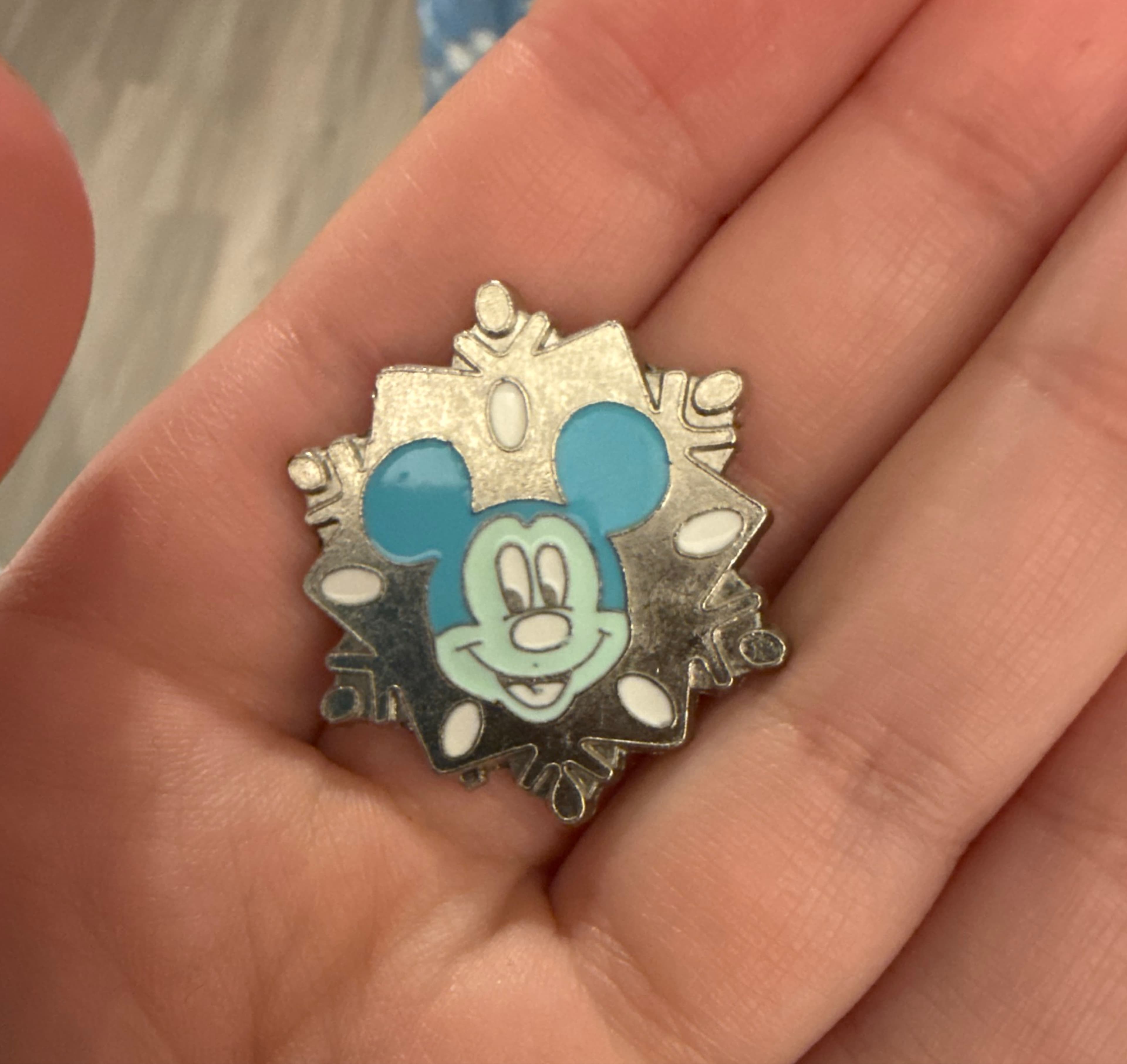 2007 Hotel Hidden Mickey Snowflake Collection - Mickey Mouse front