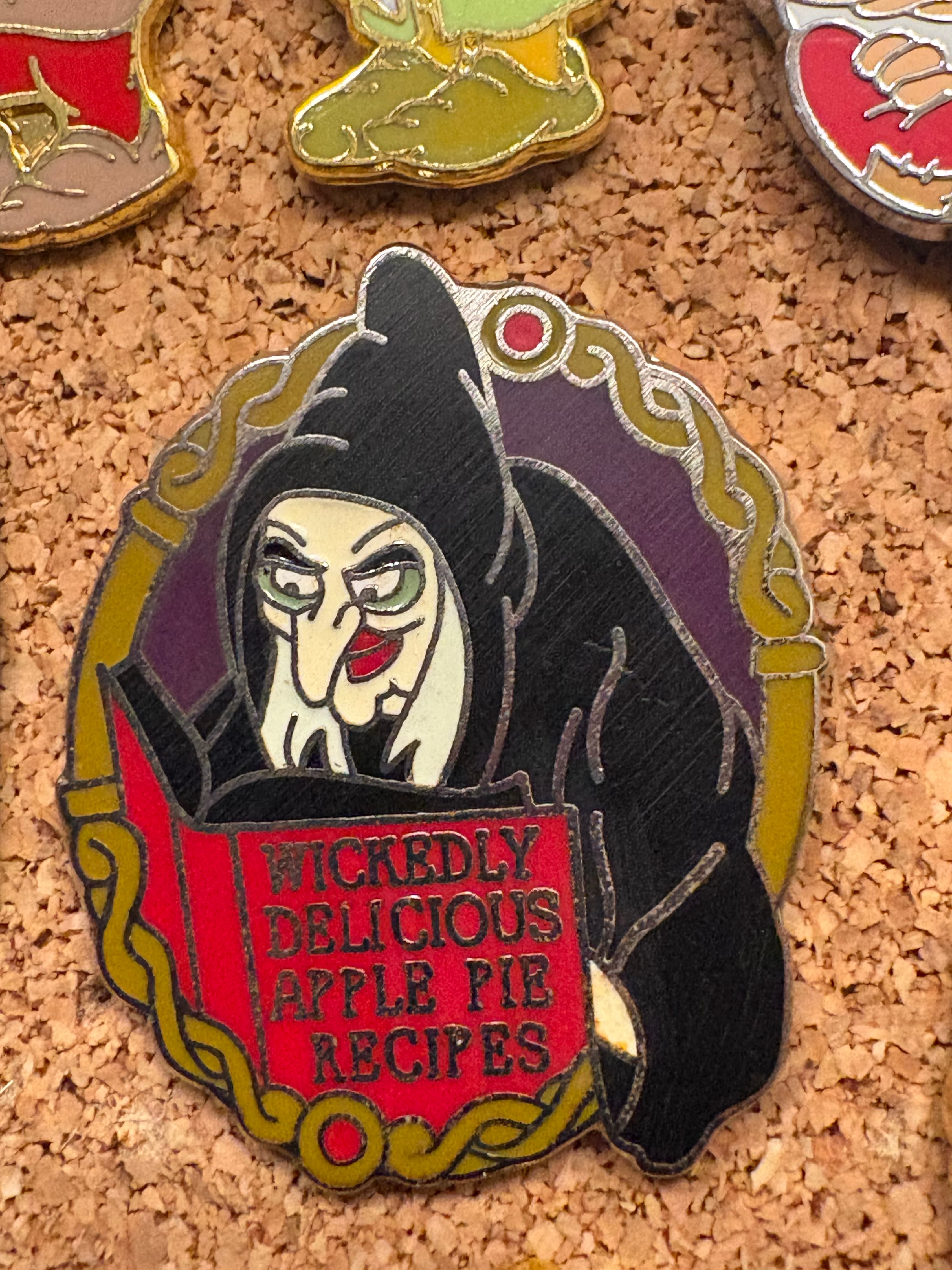 Old Hag - Wickedly Delicious Apple Pie Recipes front