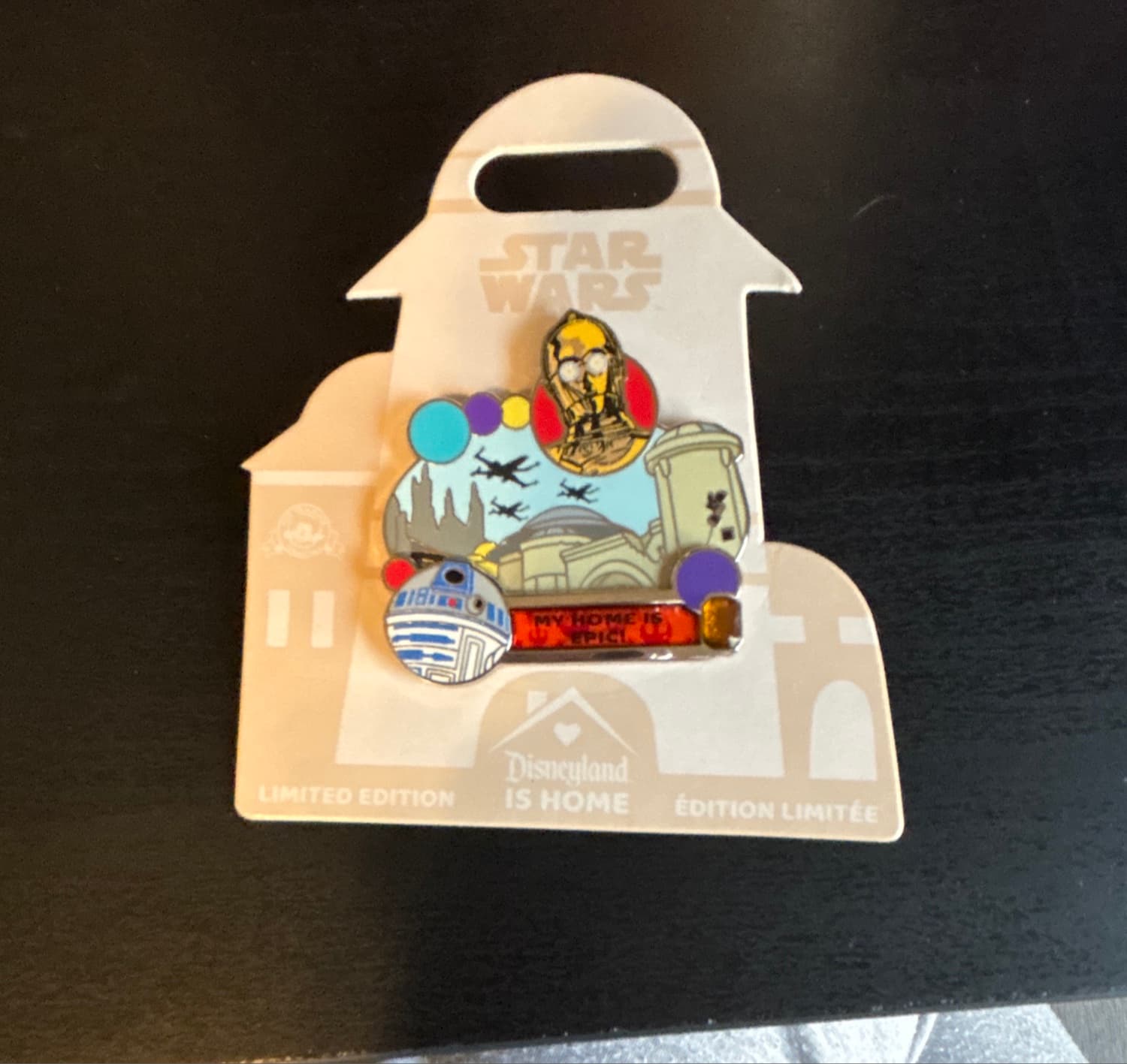 Disneyland is Home C-3PO & R2-D2 Star Wars: Galaxy's Edge Pin front