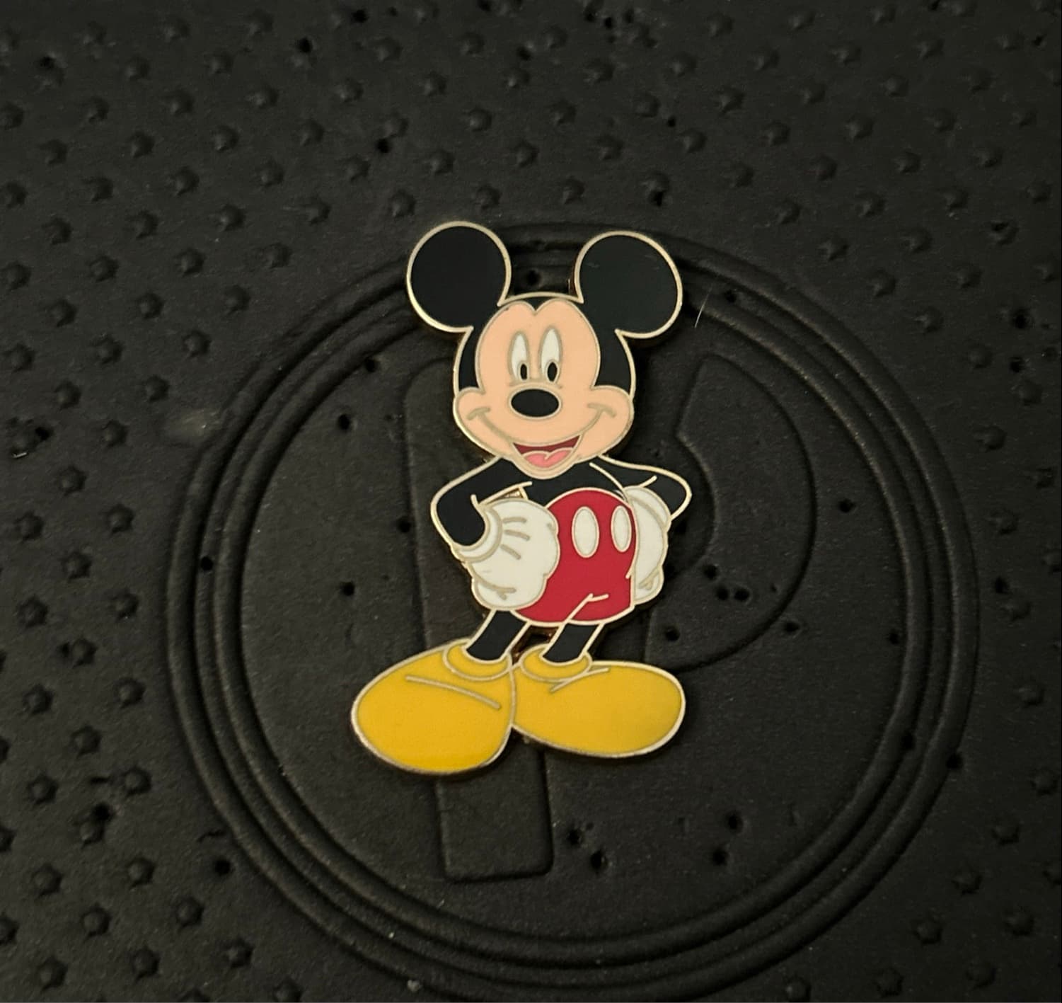 Mickey Mouse - Hands on Hips front